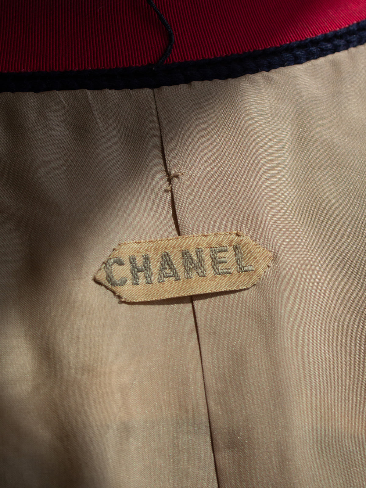 Chanel Haute Couture 1961 Coco Beige Red Blue Tweed Jacket Skirt Suit