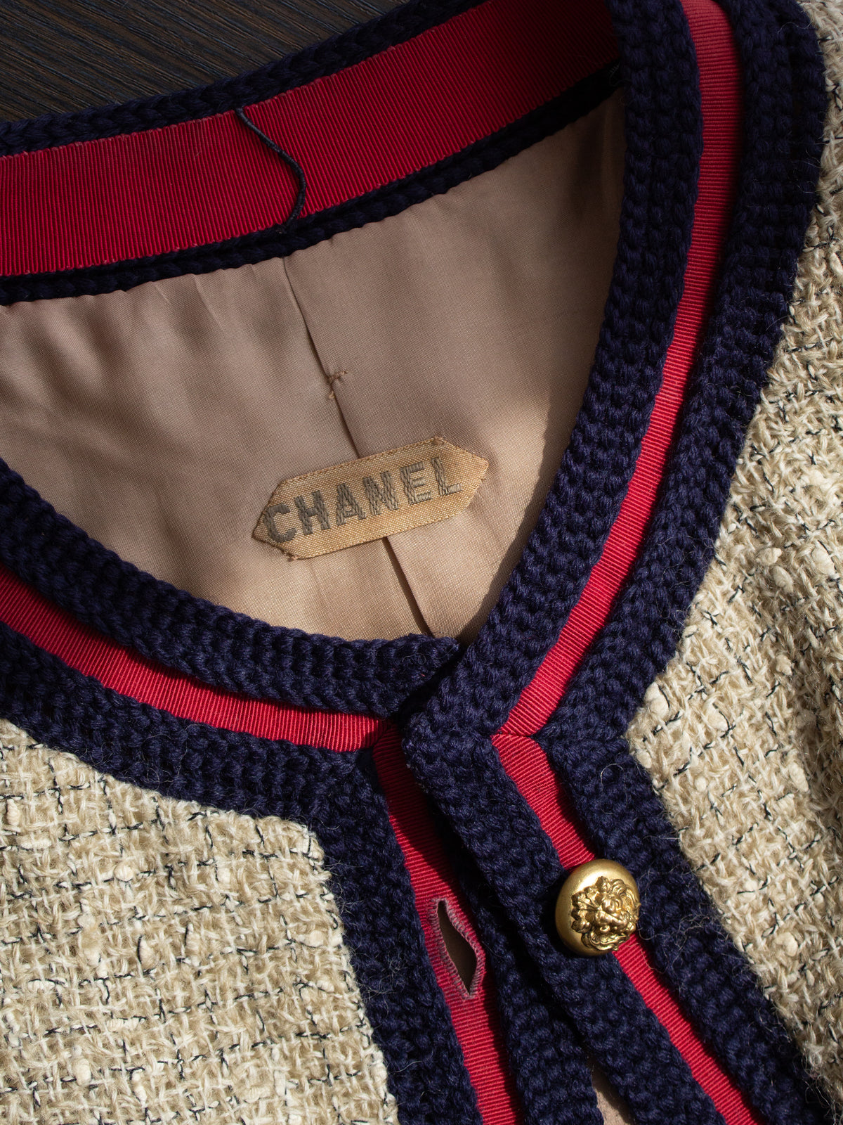 Chanel Haute Couture 1961 Coco Beige Red Blue Tweed Jacket Skirt Suit