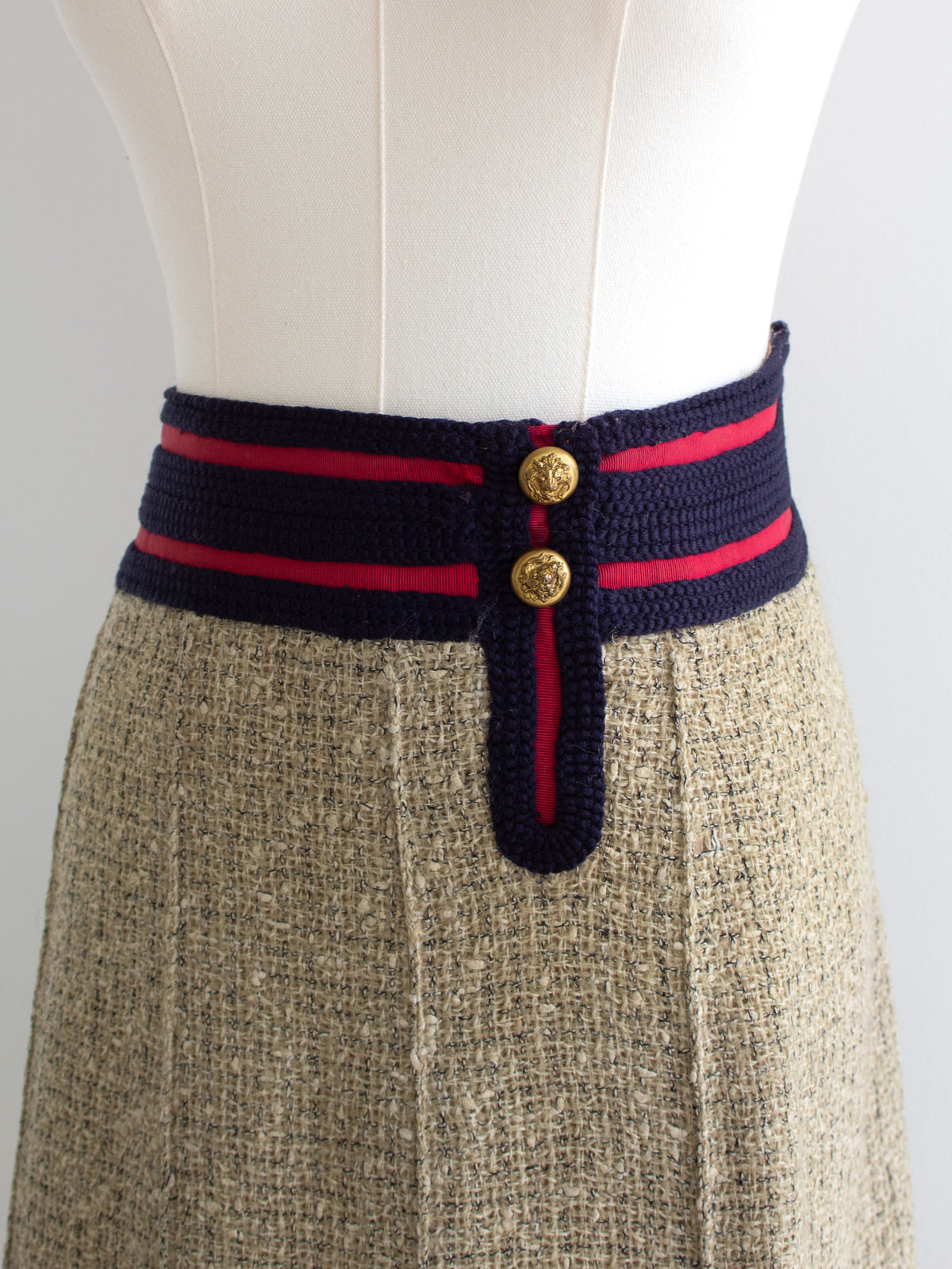 Chanel Haute Couture 1961 Coco Beige Red Blue Tweed Jacket Skirt Suit