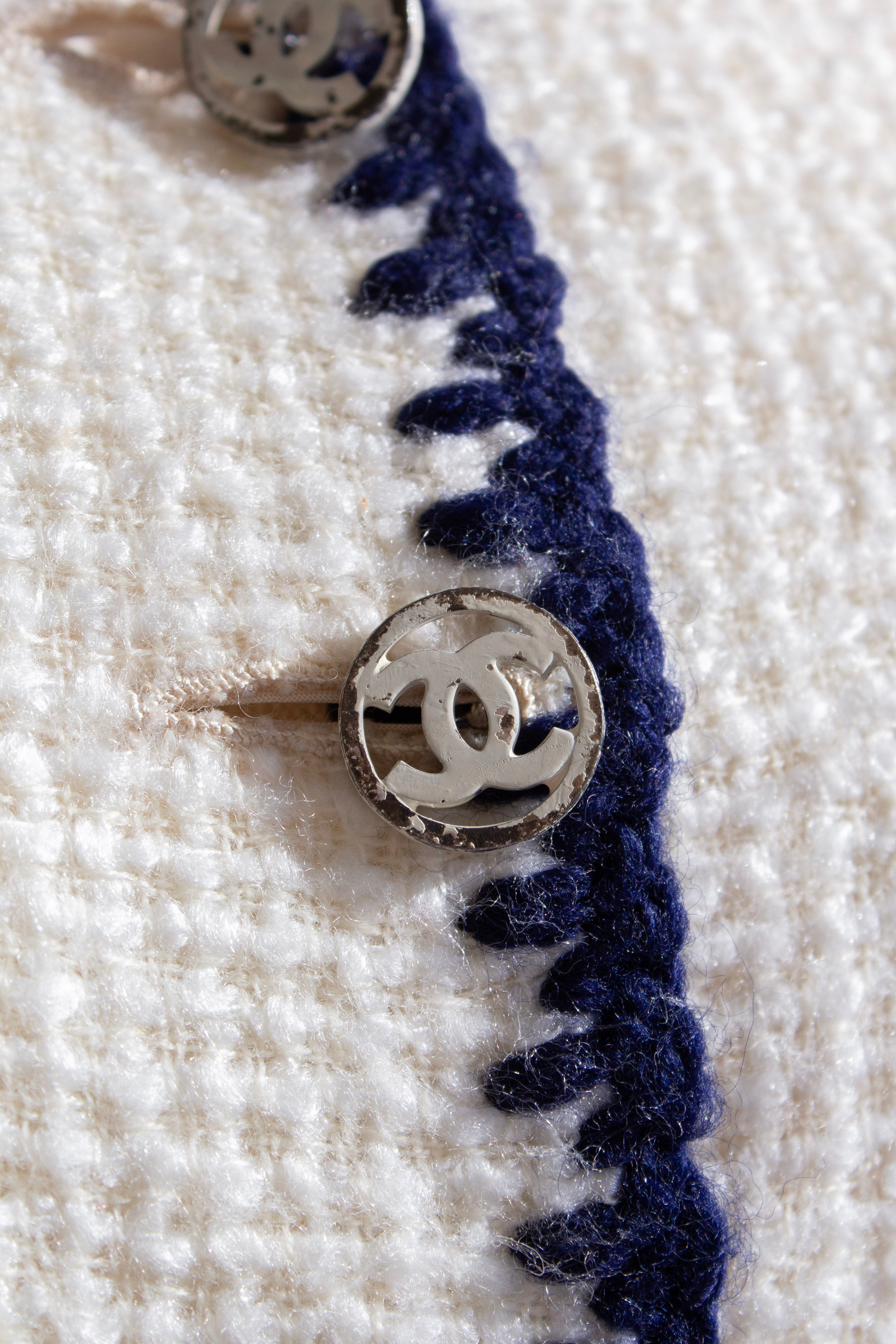 Chanel Vintage Haute Couture 1970s Blue Jasmine White Navy Tweed Jacket Suit