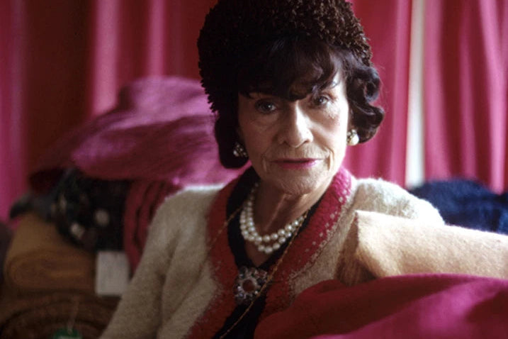 Chanel 1964 Haute Couture Coco Gabrielle Ecru Tweed Gold Lion Jacket