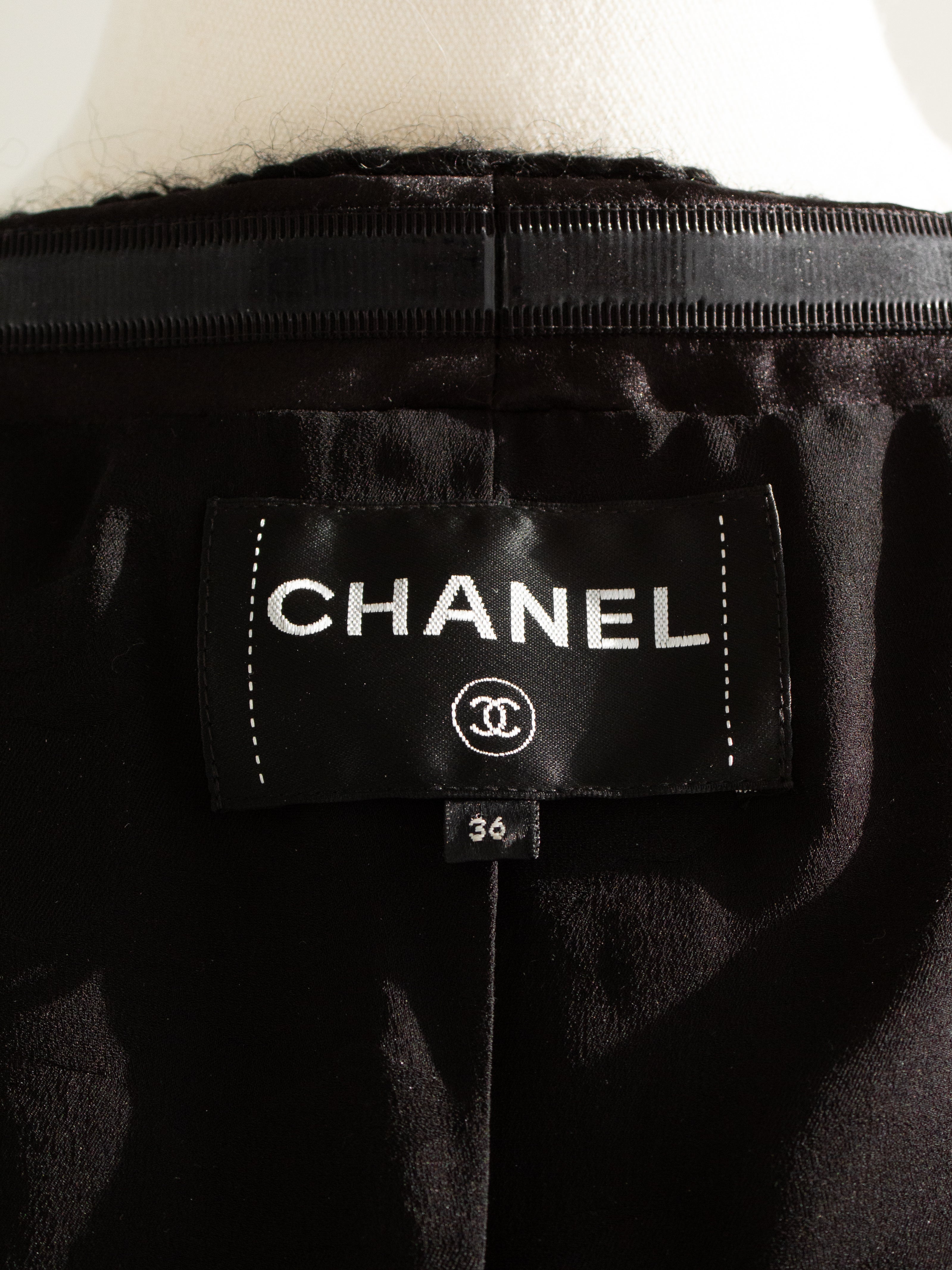 Chanel F/W 2021 Metiers D'Art Chateau Des Dames Black Off-Shoulder 21A Jacket