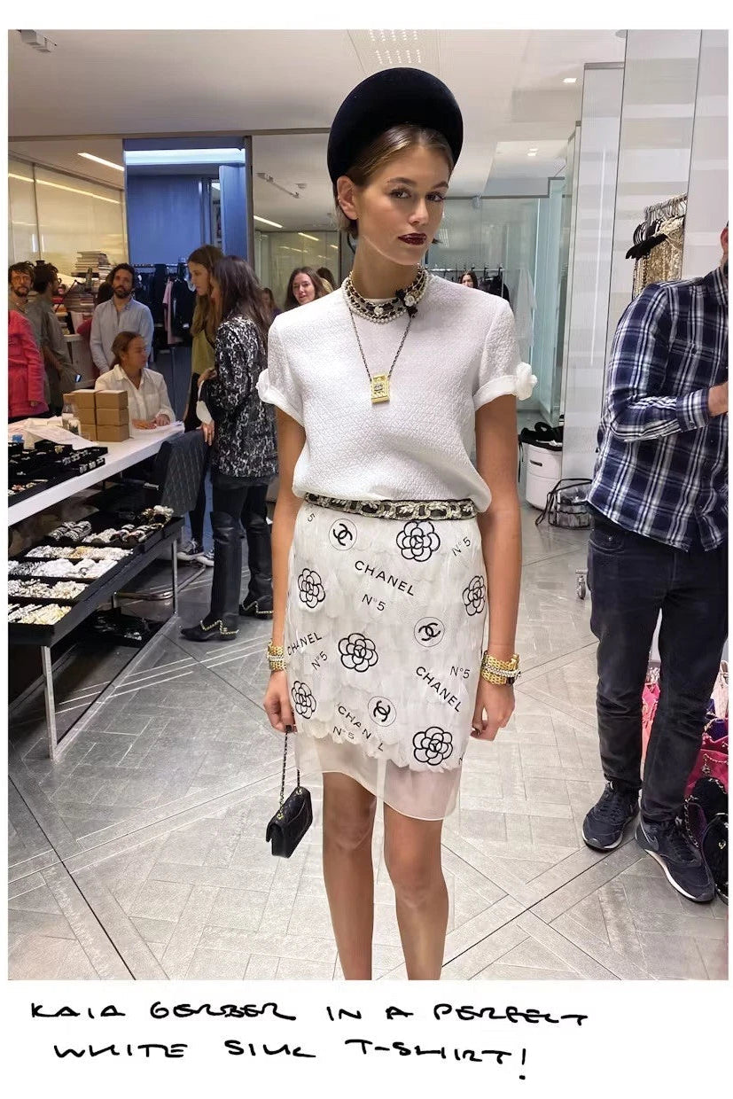 Rare Chanel Metiers D'Art 2020 White Black Embellished Feather 20A Mini Skirt