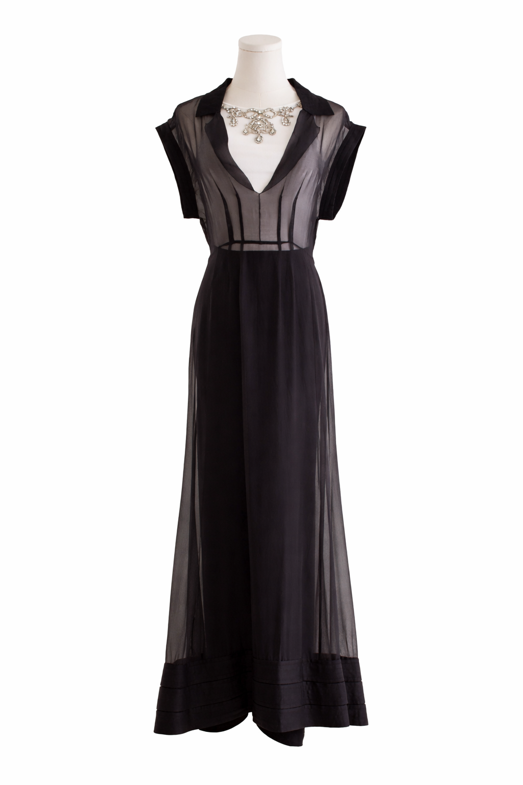 Chanel Pre-Fall 2006 Metiers D’Art Embellished Lesage Black White 06A Gown