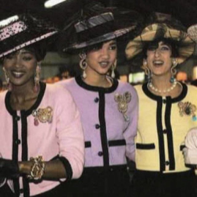 Chanel Vintage S/S 1990 Pink Black CC Tweed Jacket