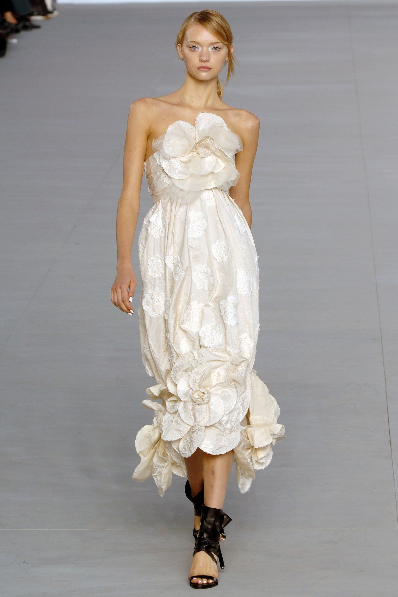 Chanel S/S 2006 Bride Camellia Ivory White 06P Evening Wedding Gown