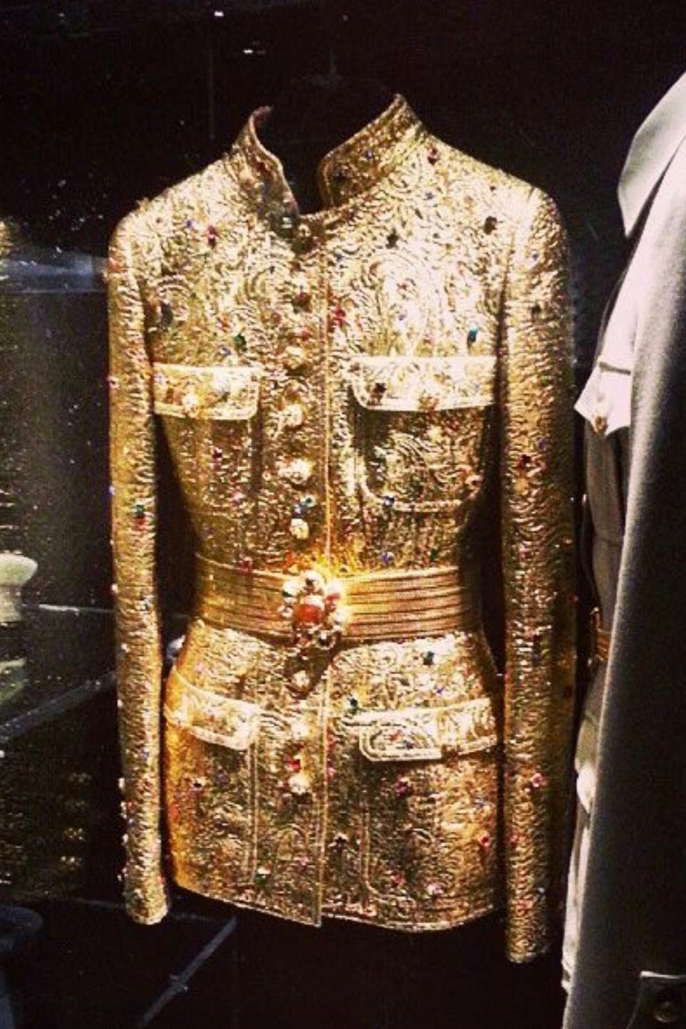 Chanel Vintage F/W 1996 Gold Brocade Mughal Jeweled Gripoix 96A Jacket