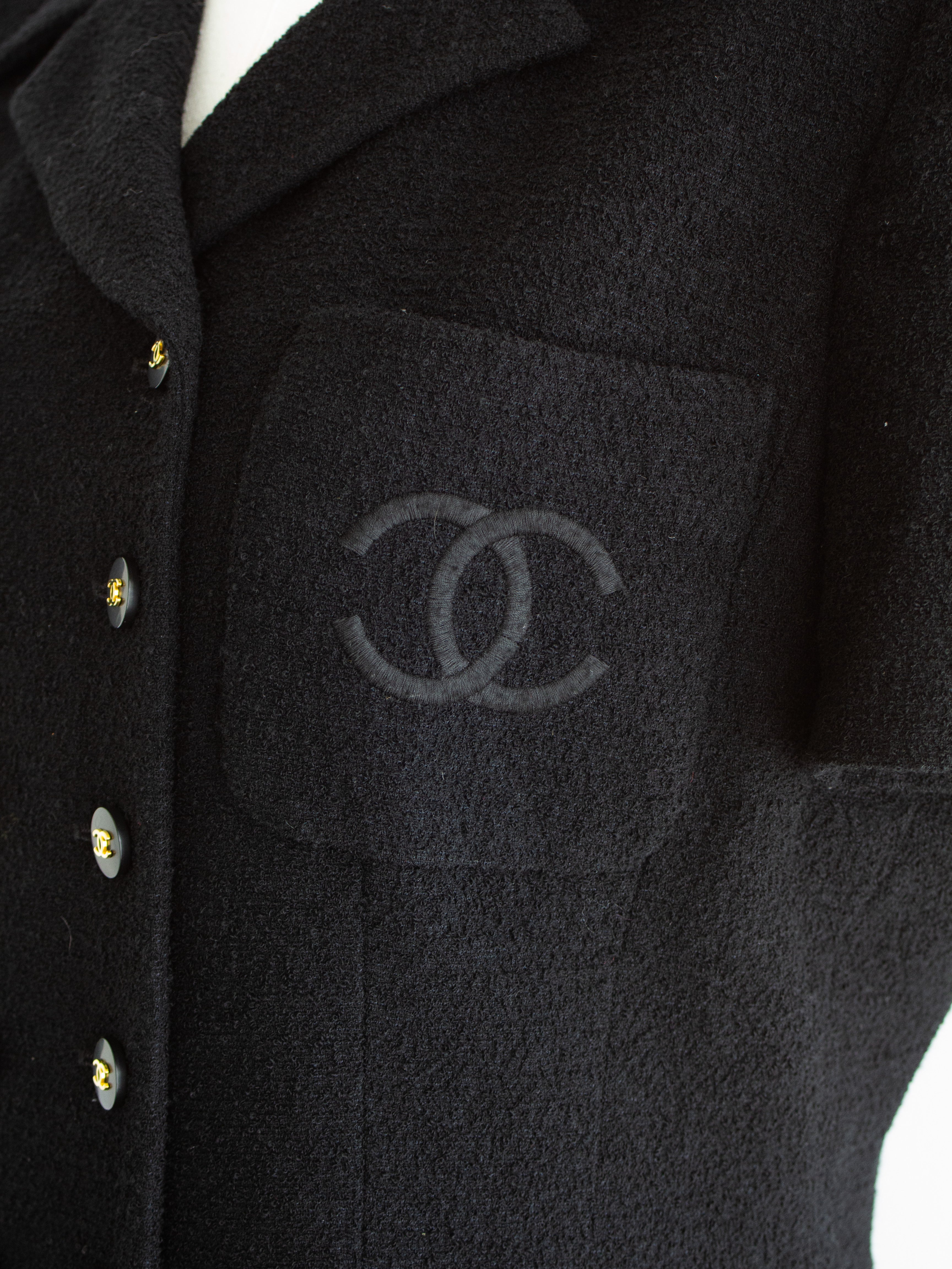 Chanel Vintage Spring/Summer 1995 Black Gold CC 95P Logo Peplum Tweed Jacket