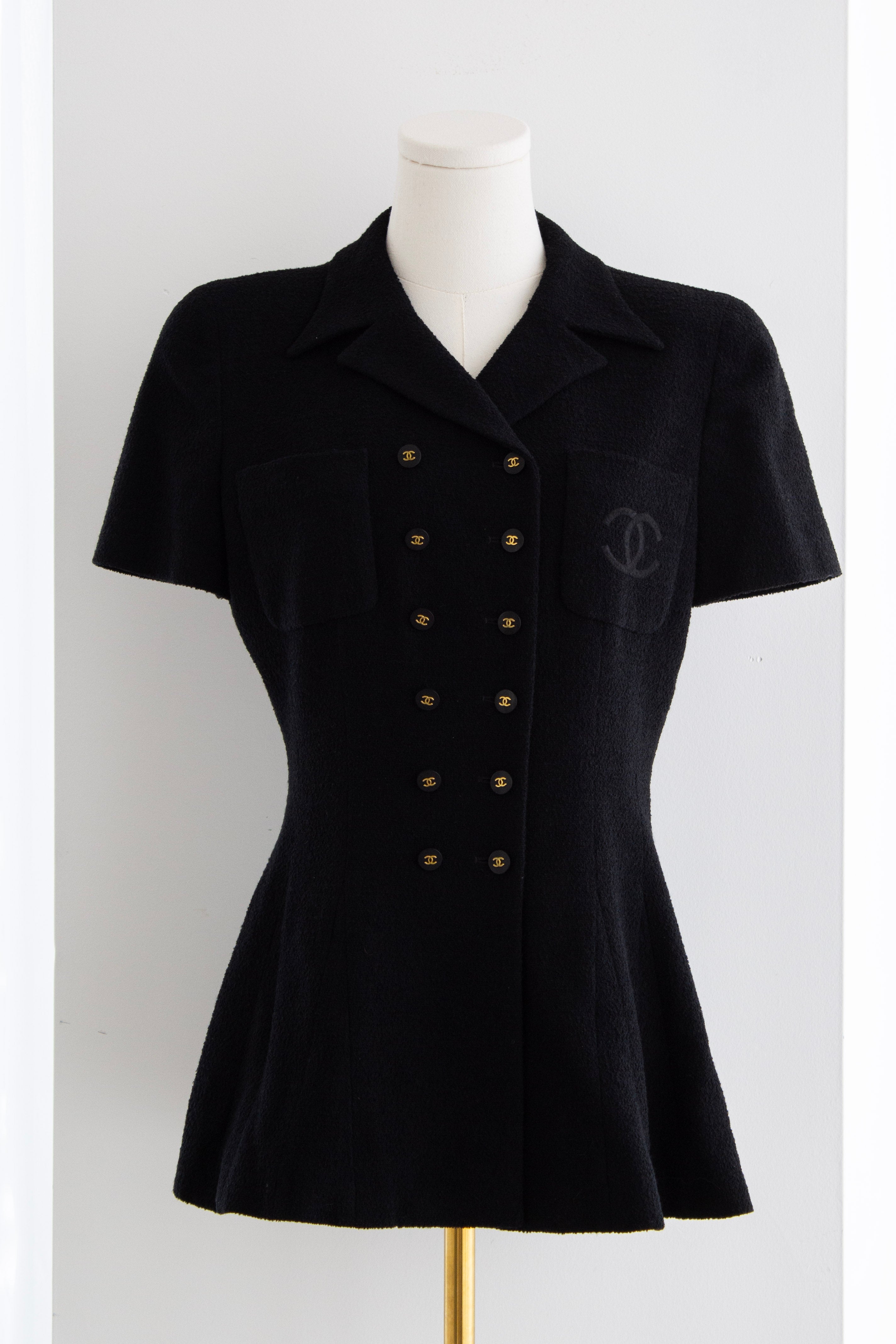 Chanel Vintage Spring/Summer 1995 Black Gold CC 95P Logo Peplum Tweed Jacket