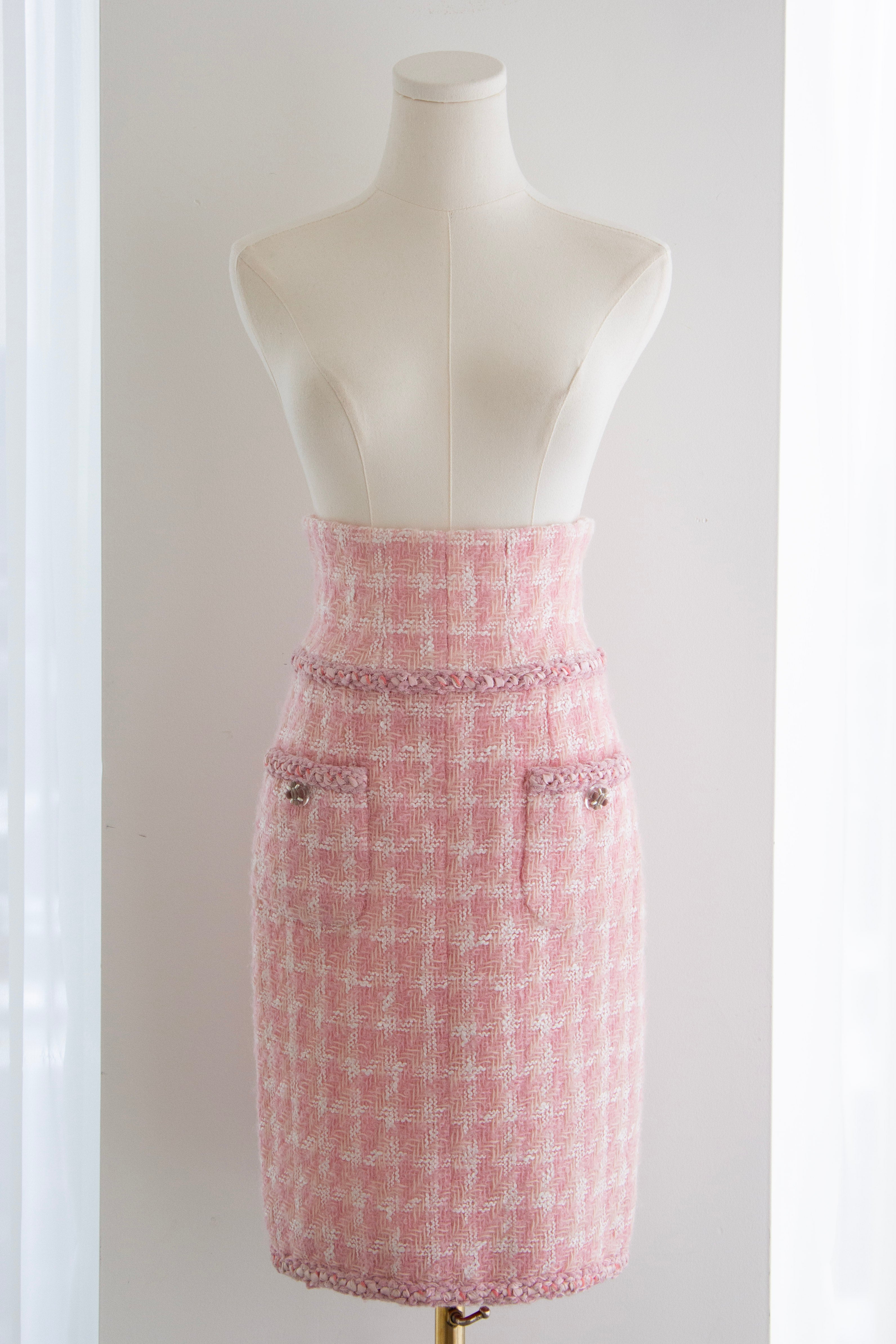 Chanel F/W 2014 Supermarket Pink Plaid 14A Fantasy Tweed Jacket Skirt Suit