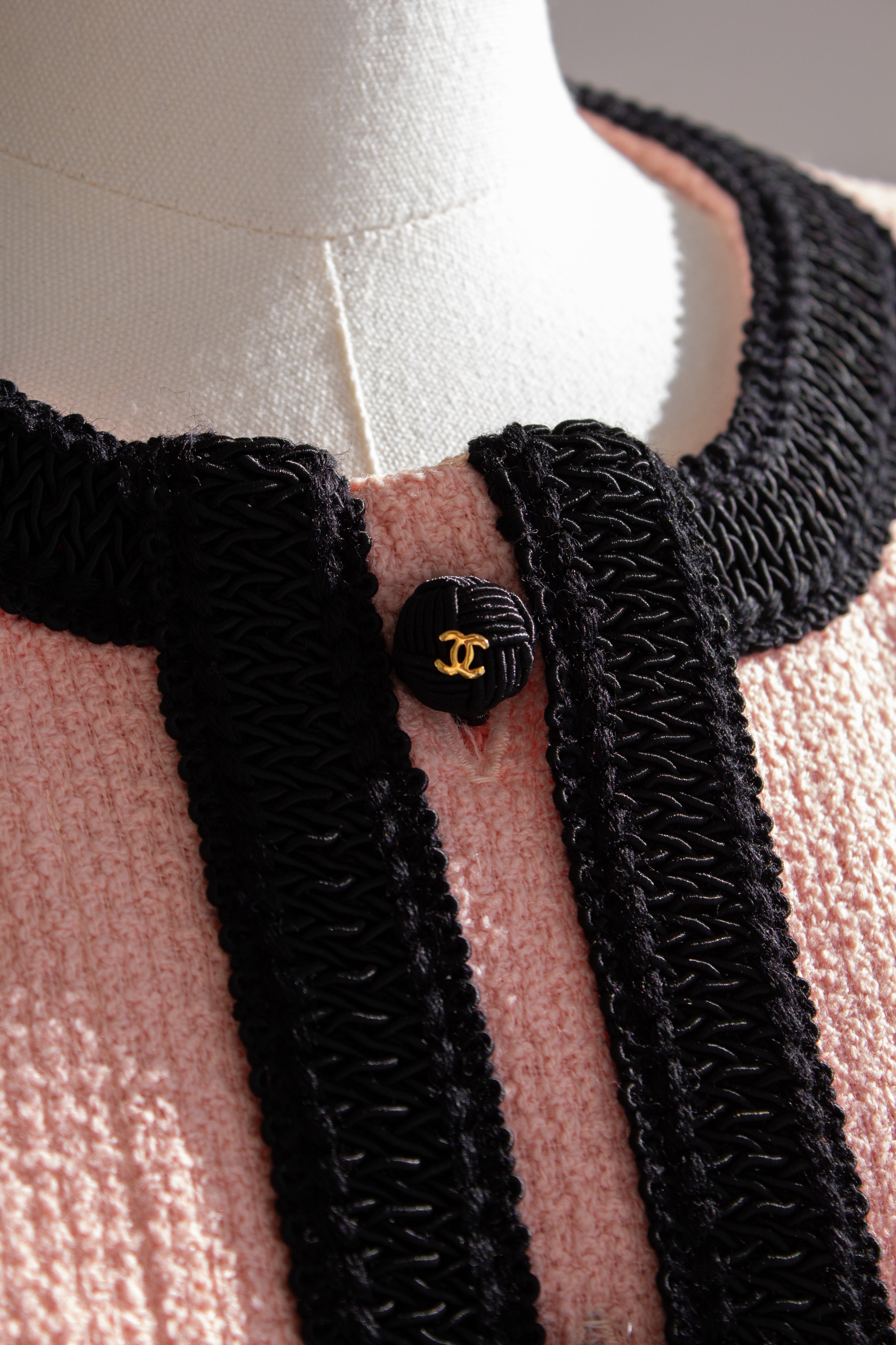 Chanel Vintage S/S 1990 Pink Black CC Tweed Jacket
