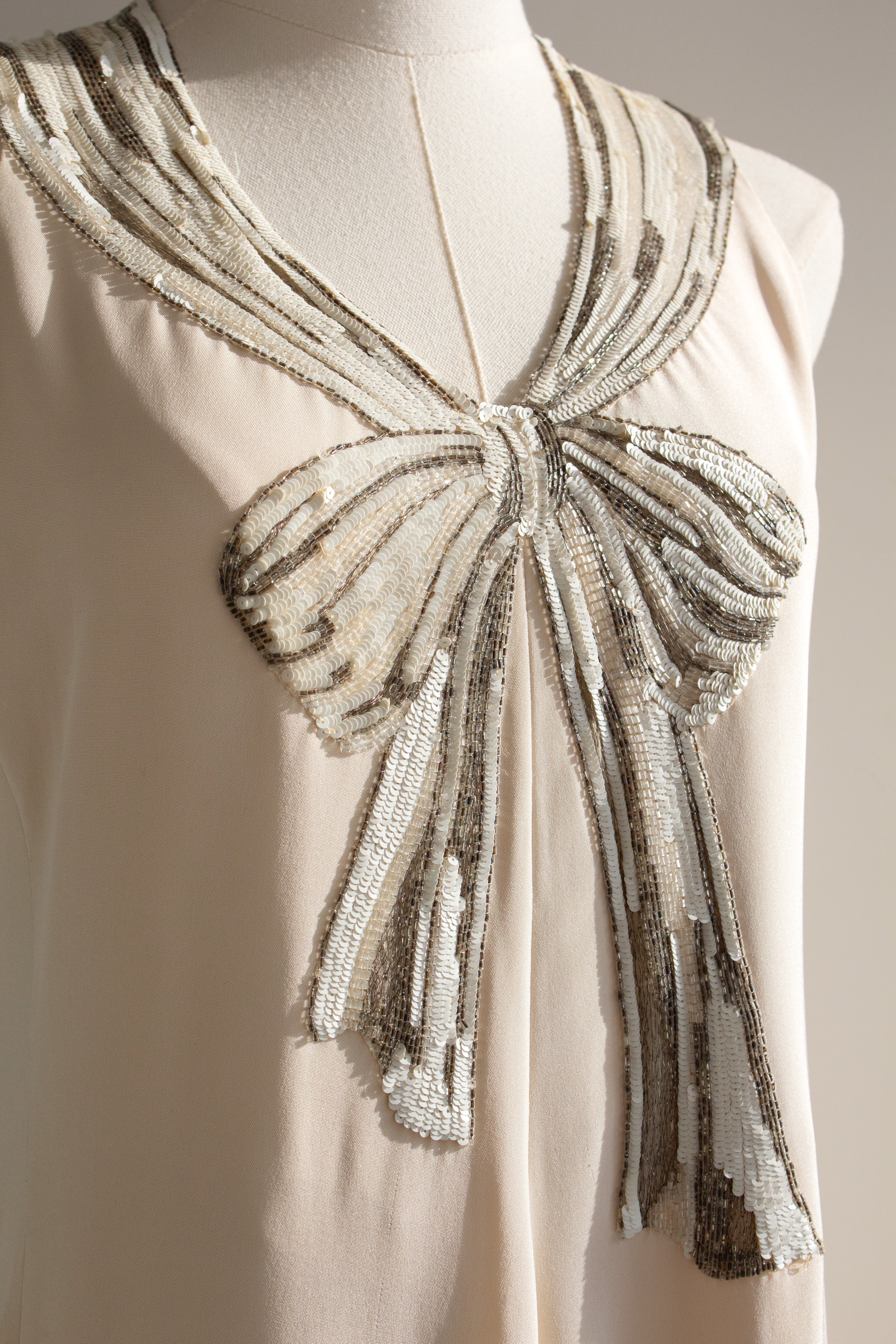 Chanel Haute Couture S/S 1979 Ivory Embellished Bow Evening Gown 2pcs Ensemble