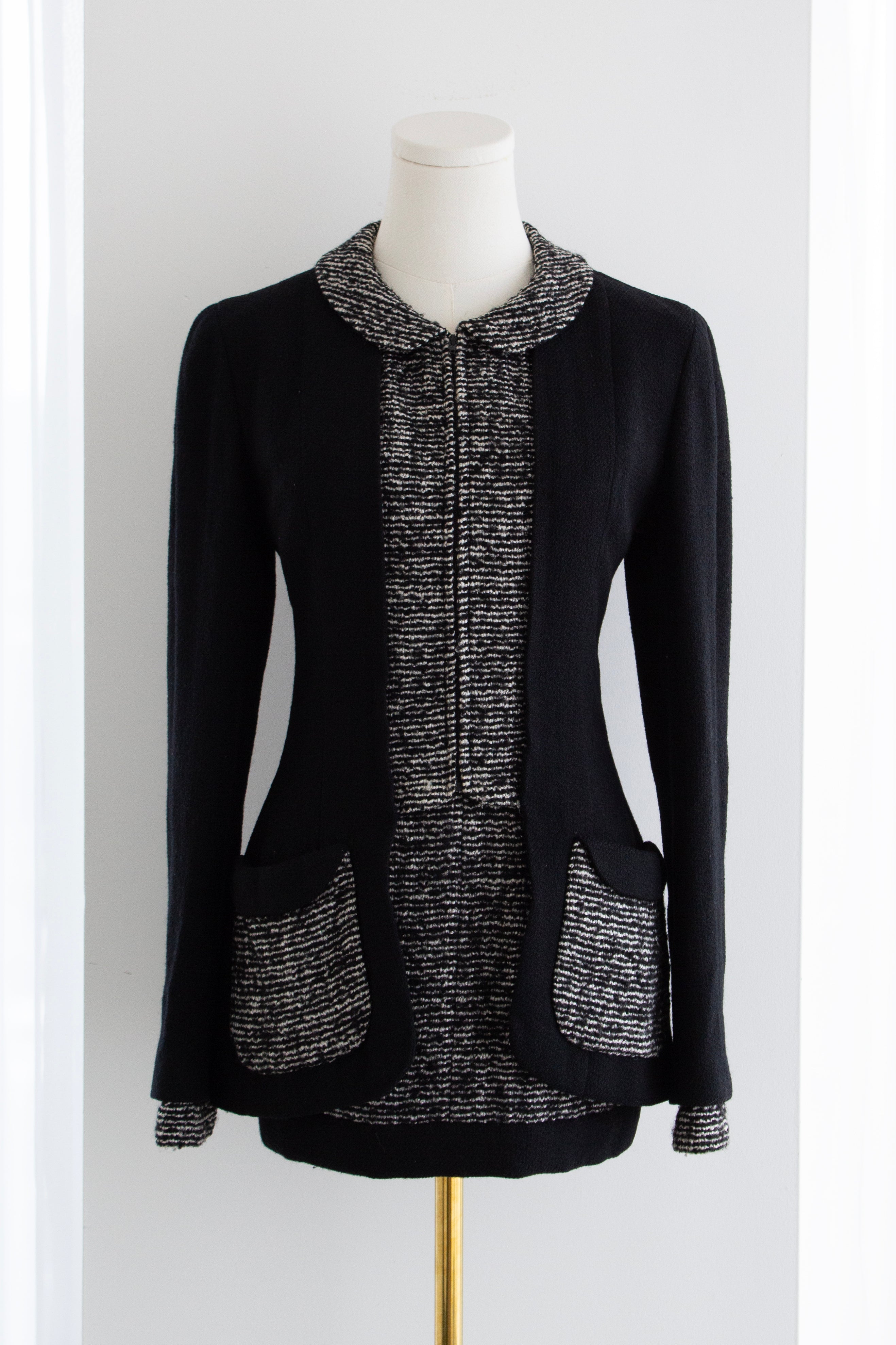 Chanel Haute Couture F/W 1993 Runway Black Grey Tweed Jacket Skirt Suit