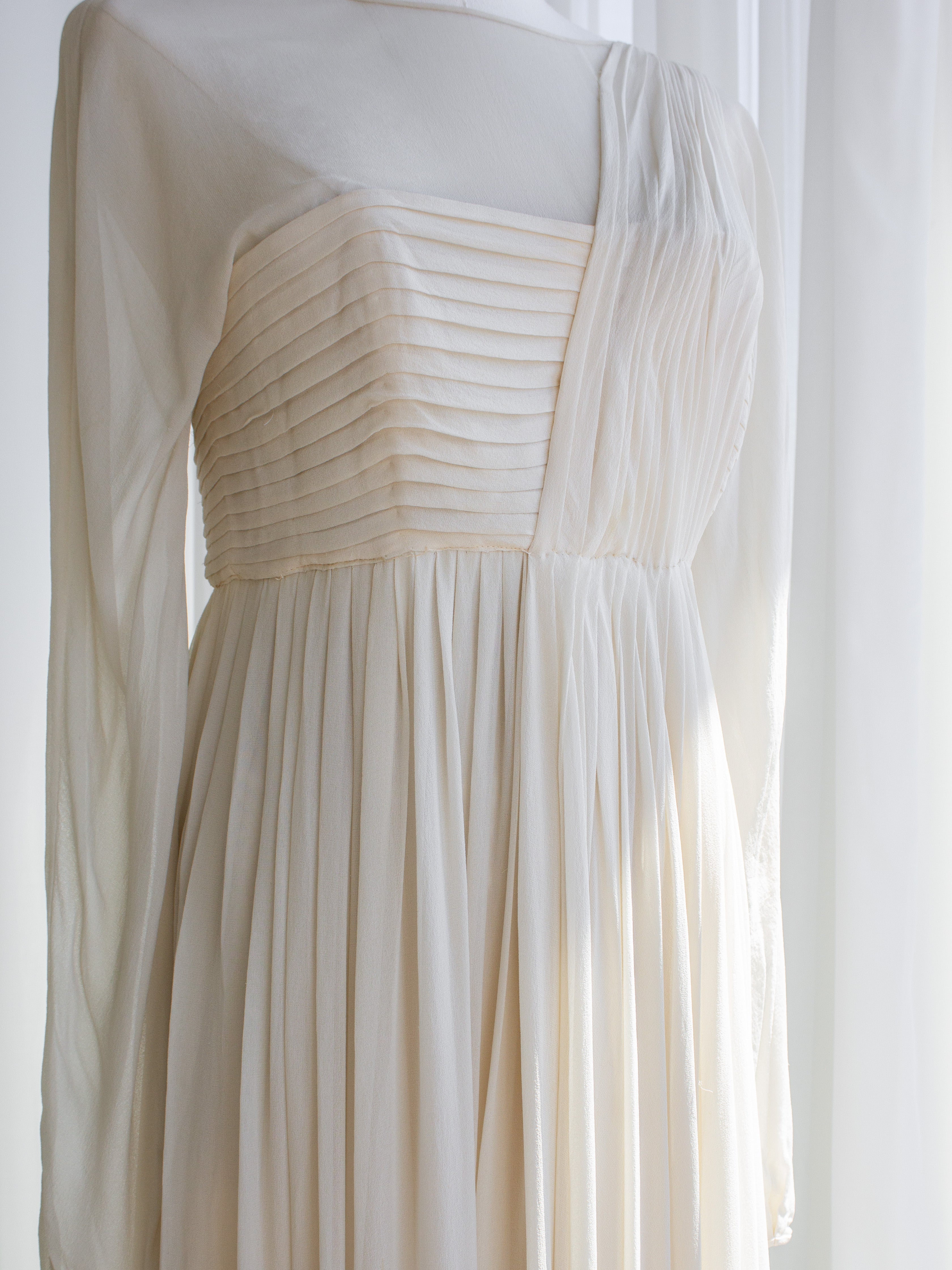 Rare Chanel Vintage S/S 1989 Grecian Goddess Ivory Gold Pleated Gown