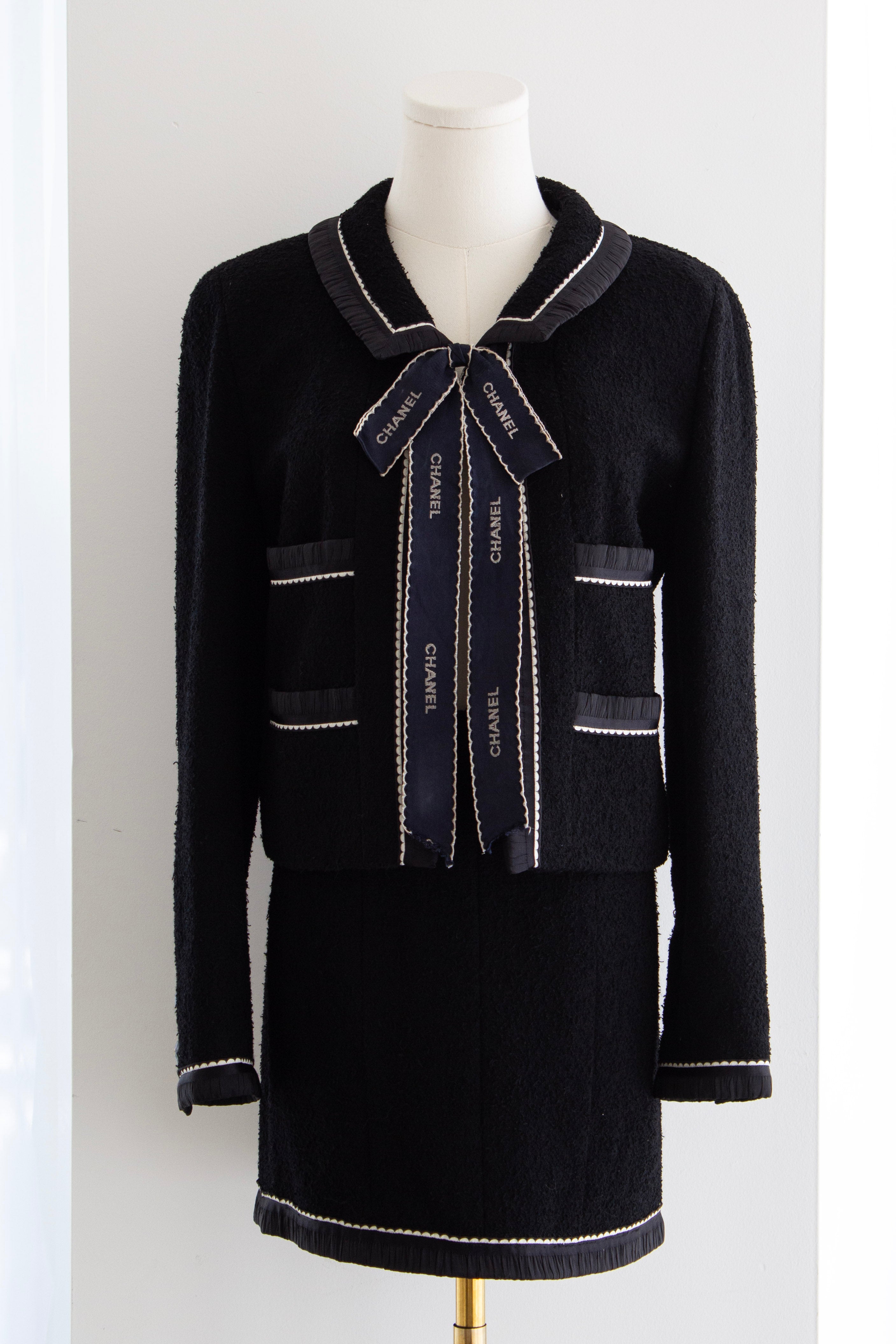 Chanel Vintage S/S1994 Black Navy Blue Logo Bow 94P Jacket Skirt Suit
