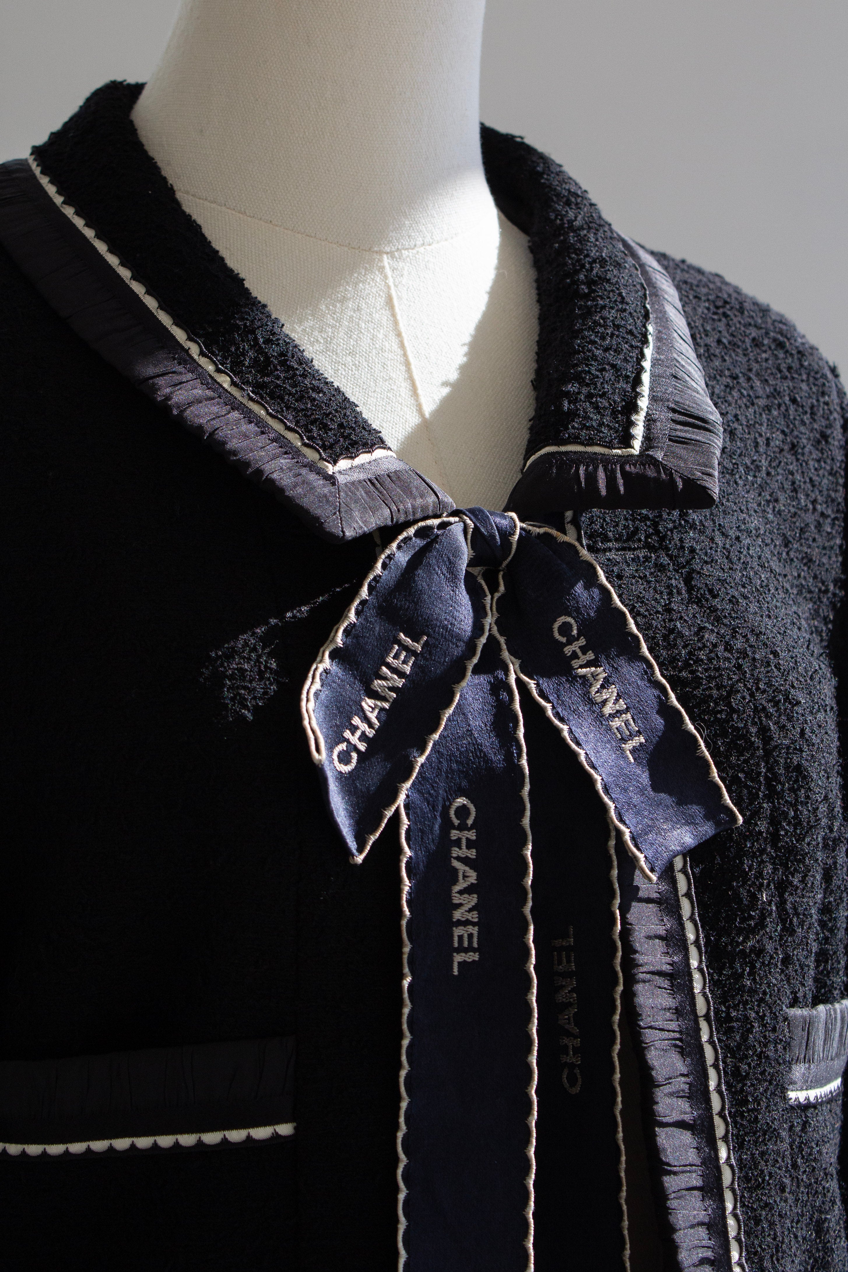 Chanel Vintage S/S1994 Black Navy Blue Logo Bow 94P Jacket Skirt Suit