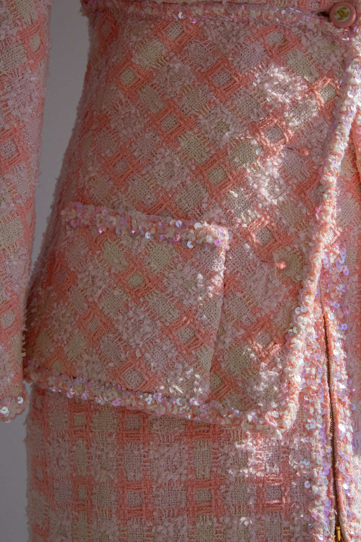 Chanel Vintage S/S 1995 Pink Sequin Tweed Barbie 95P Suit