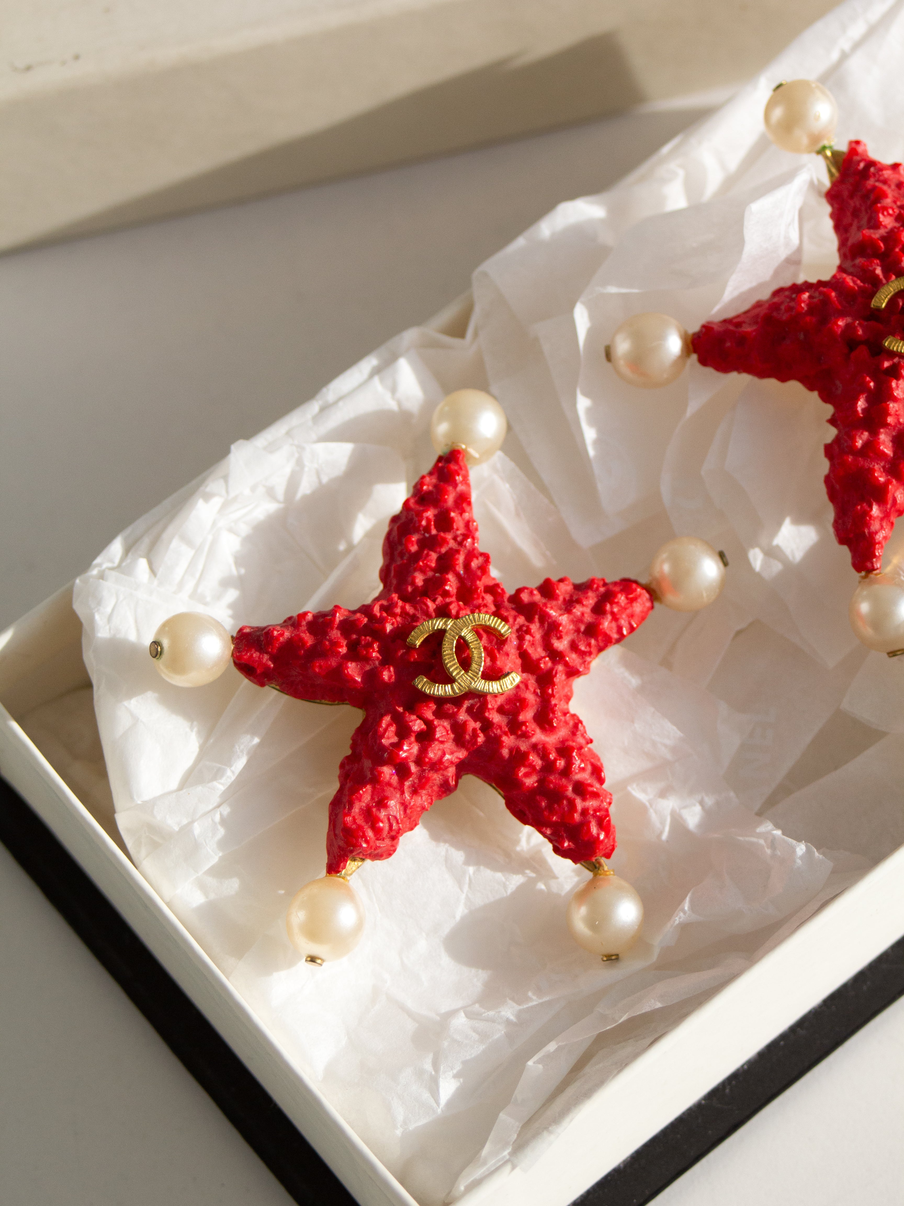 Chanel Vintage Cruise 1993 Starfish Lava Red Pearl 93C Earrings