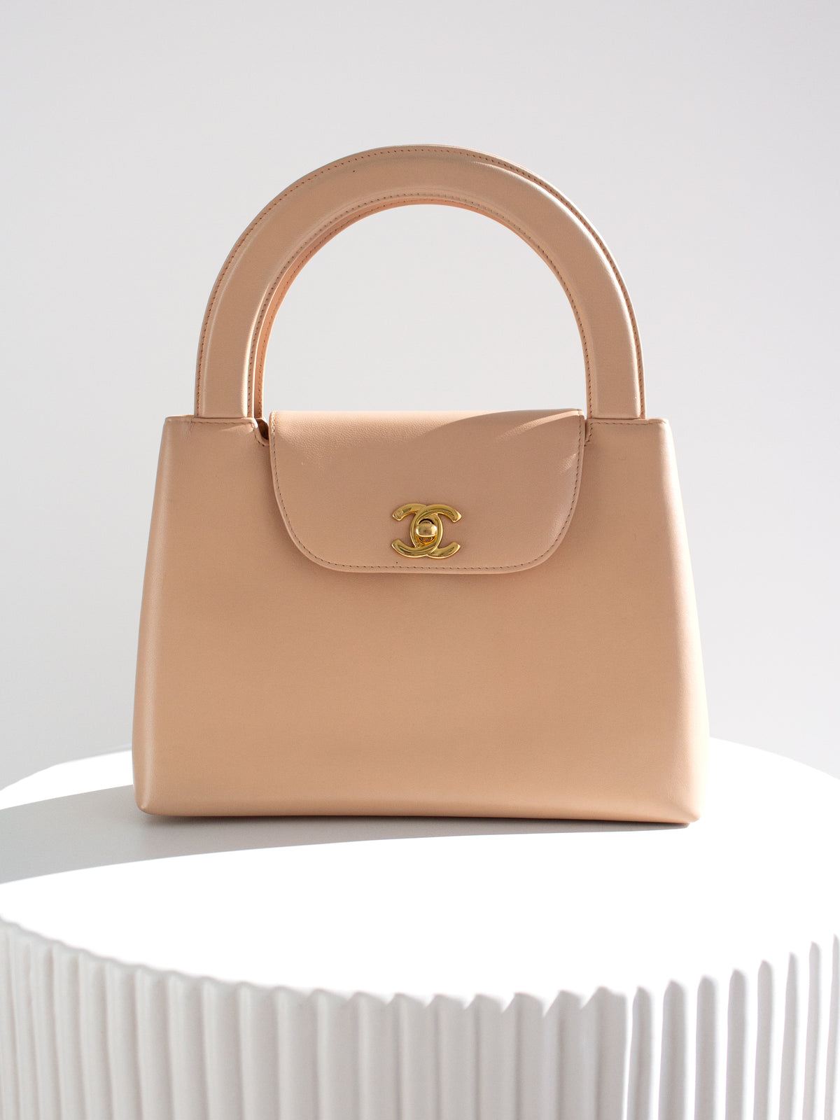 Chanel Vintage 1998 Kelly Pink Nude Lambskin 24K Gold Top Handle Bag
