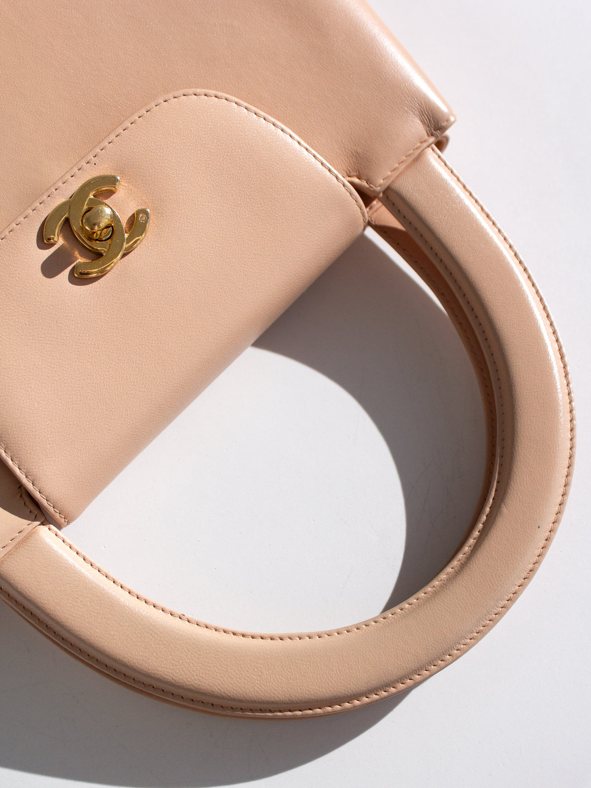Chanel Vintage 1998 Kelly Pink Nude Lambskin 24K Gold Top Handle Bag