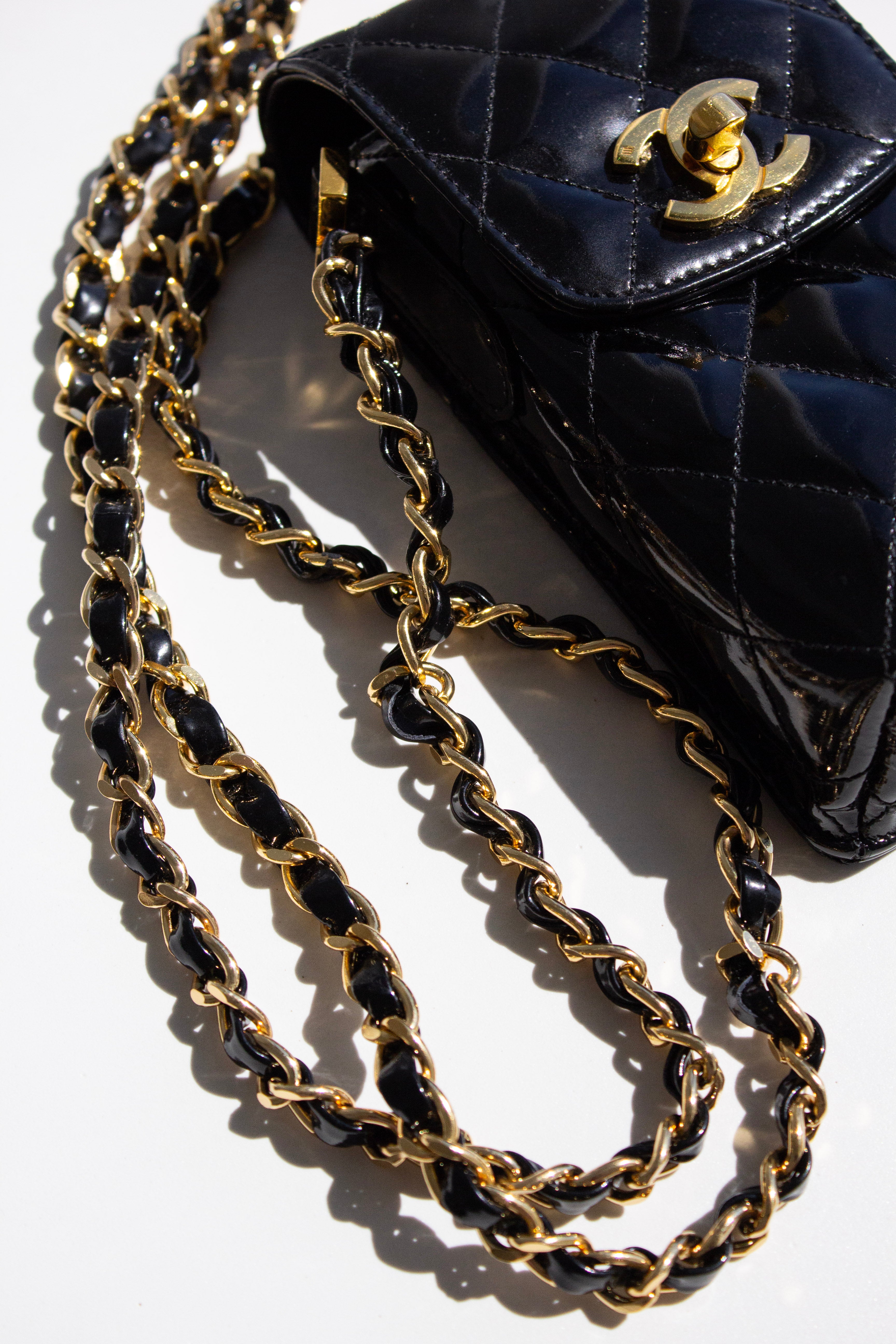 Chanel Vintage 1996 Black Patent Leather Gold CC Turnlock 90s Phone Holder
