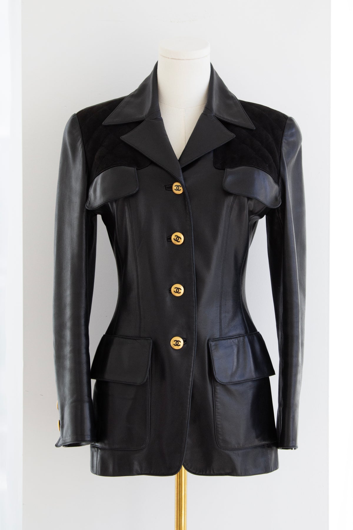 Chanel Vintage Fall/Winter 1992 Black Gold CC Lambskin Leather Suede Jacket