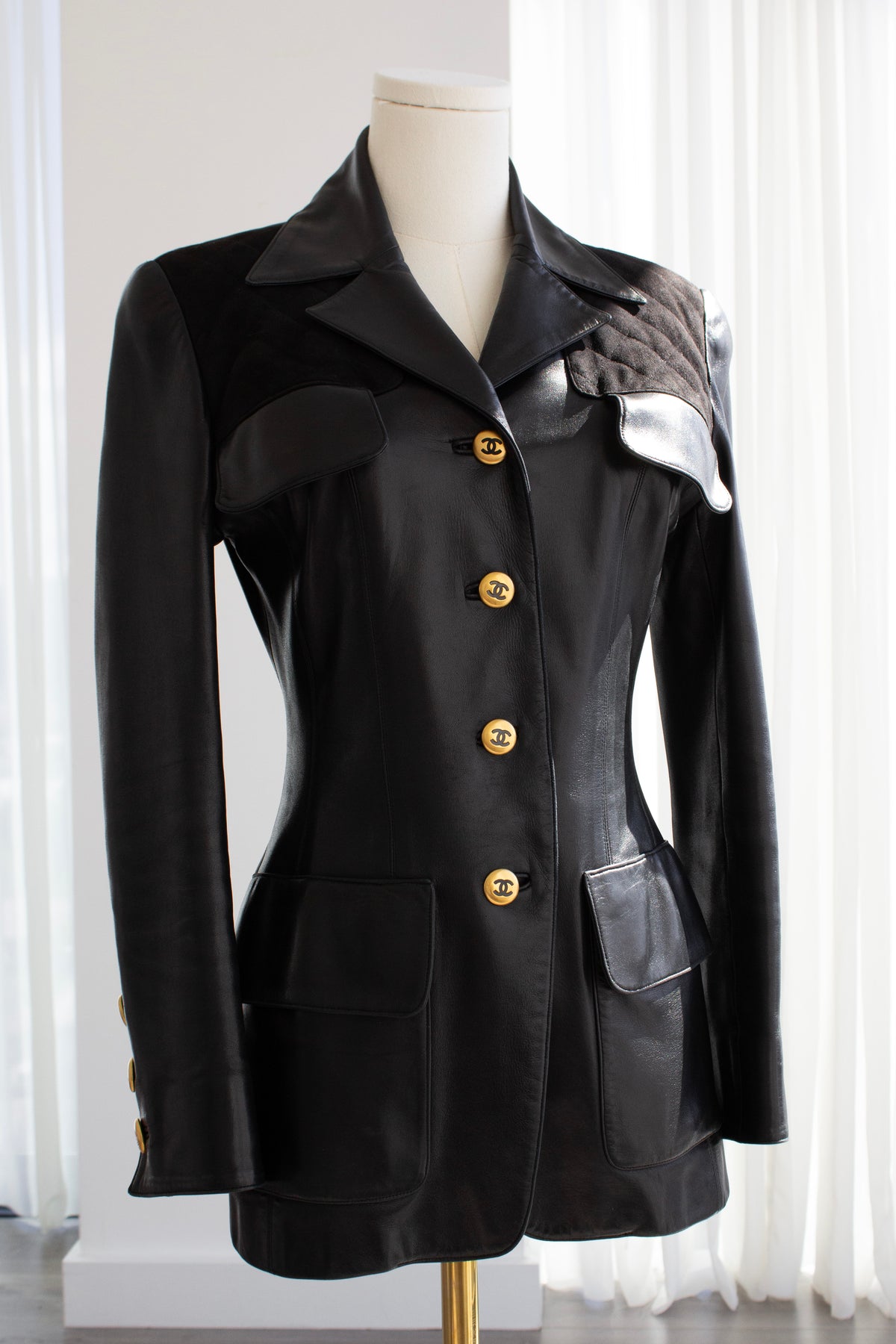 Chanel Vintage Fall/Winter 1992 Black Gold CC Lambskin Leather Suede Jacket