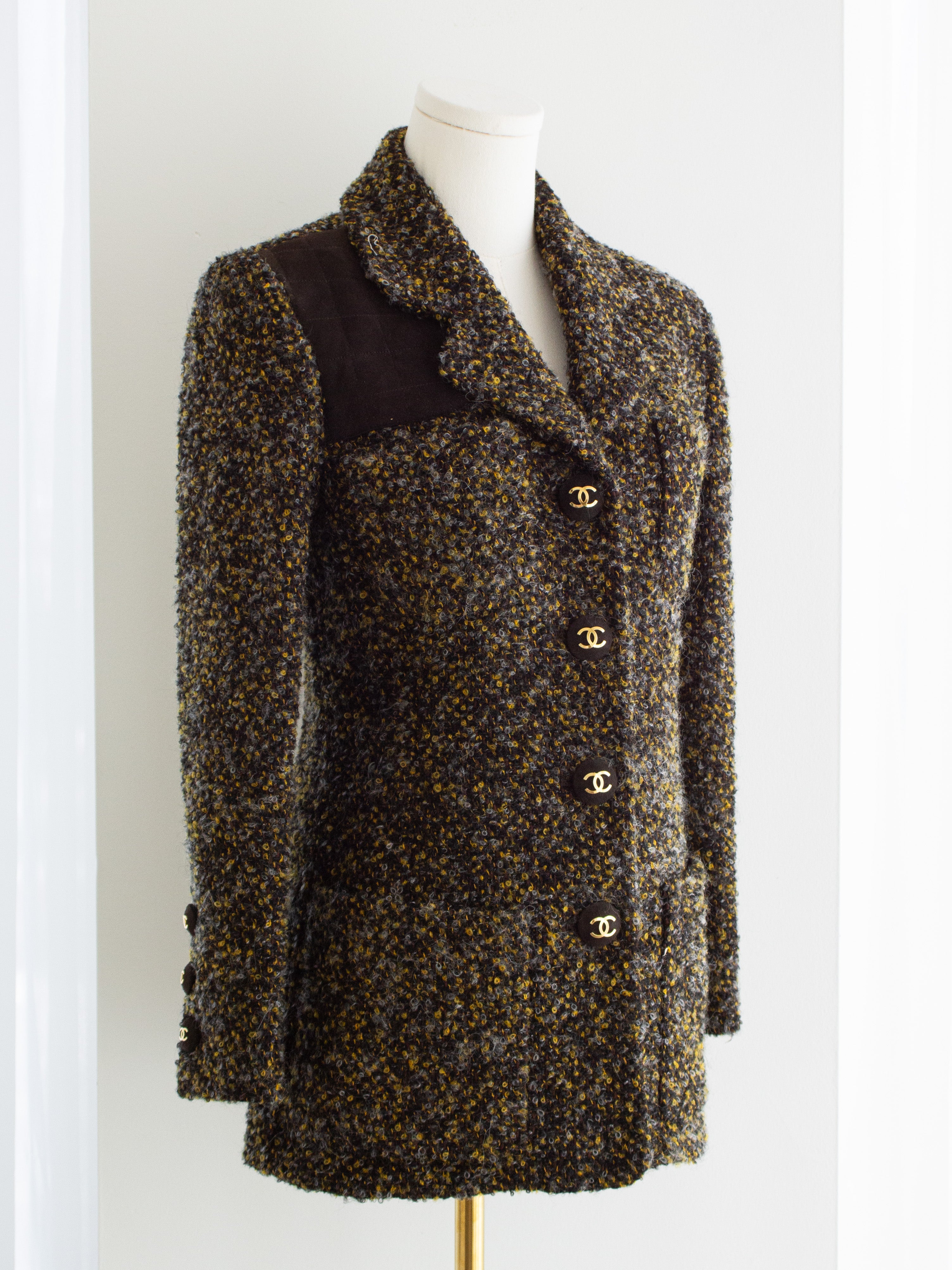 Chanel Vintage F/W 1992 English Tweed Suede Grey Brown CC Gold Runway Jacket