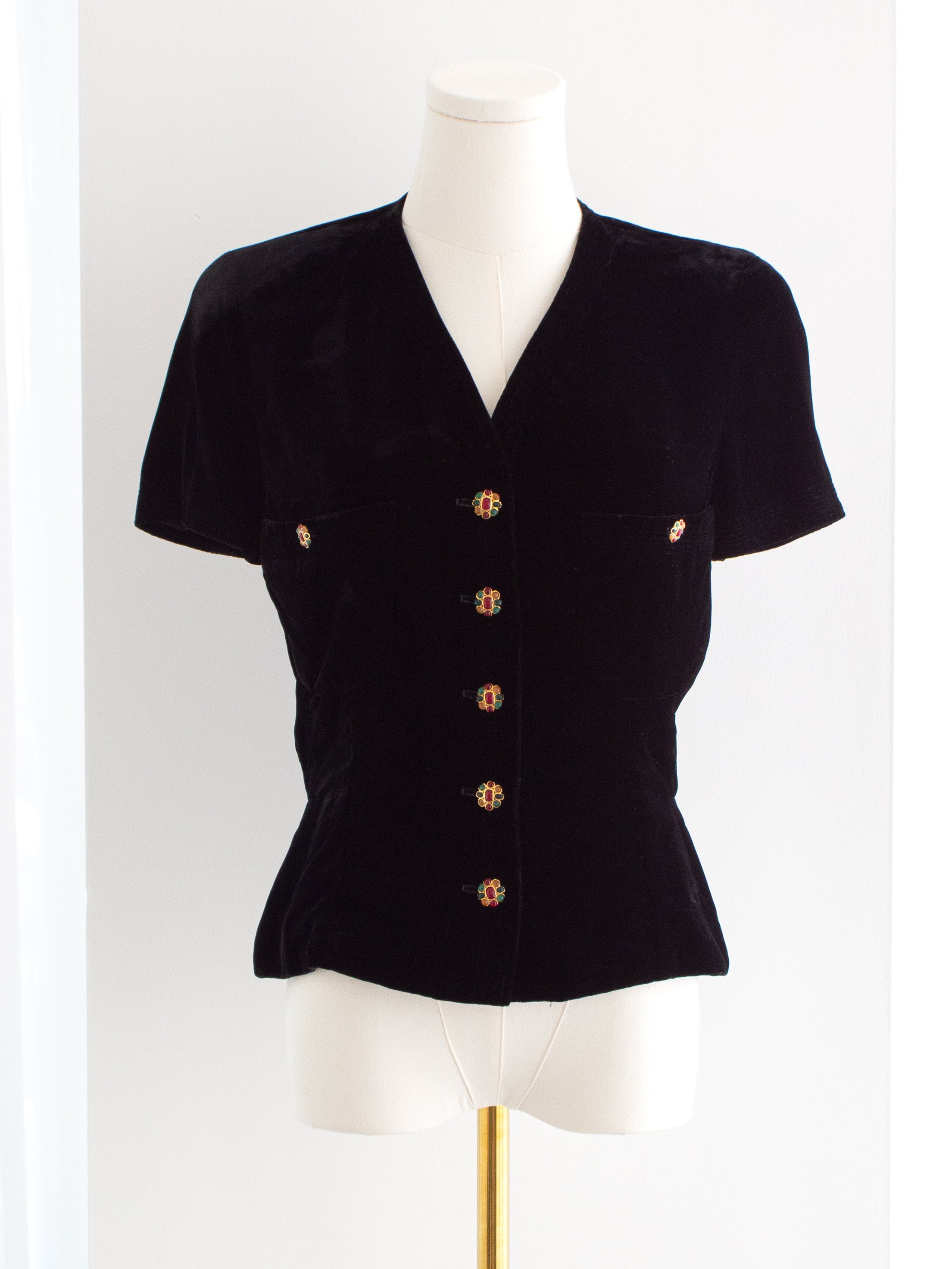 Chanel Vintage F/W1996 Runway Black Velvet LBJ Gold Gripoix Jeweled 96A Jacket