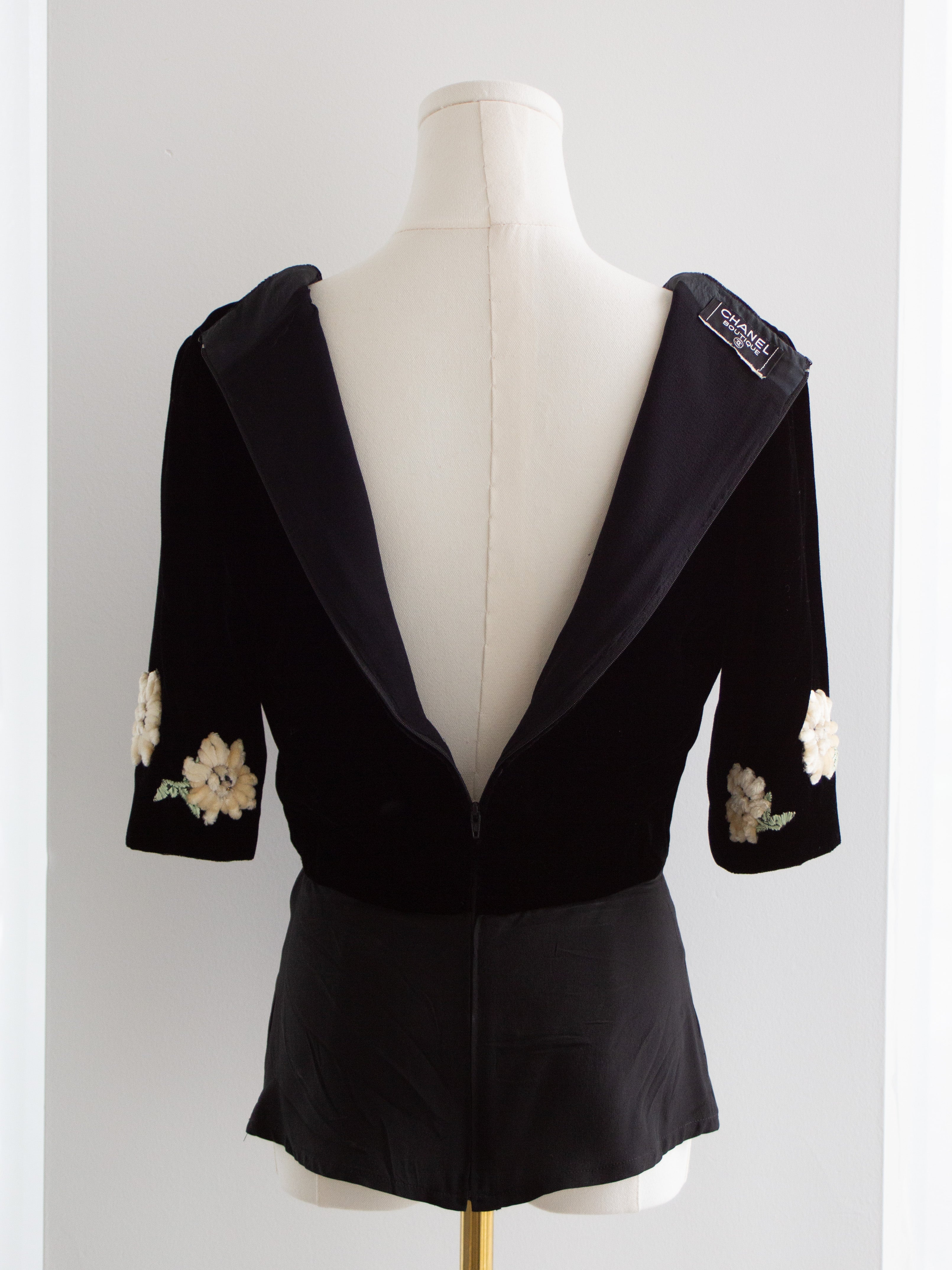 Chanel Vintage F/W1988 black Velvet Edelweiss Flower Embroidered Scoop Neck Top