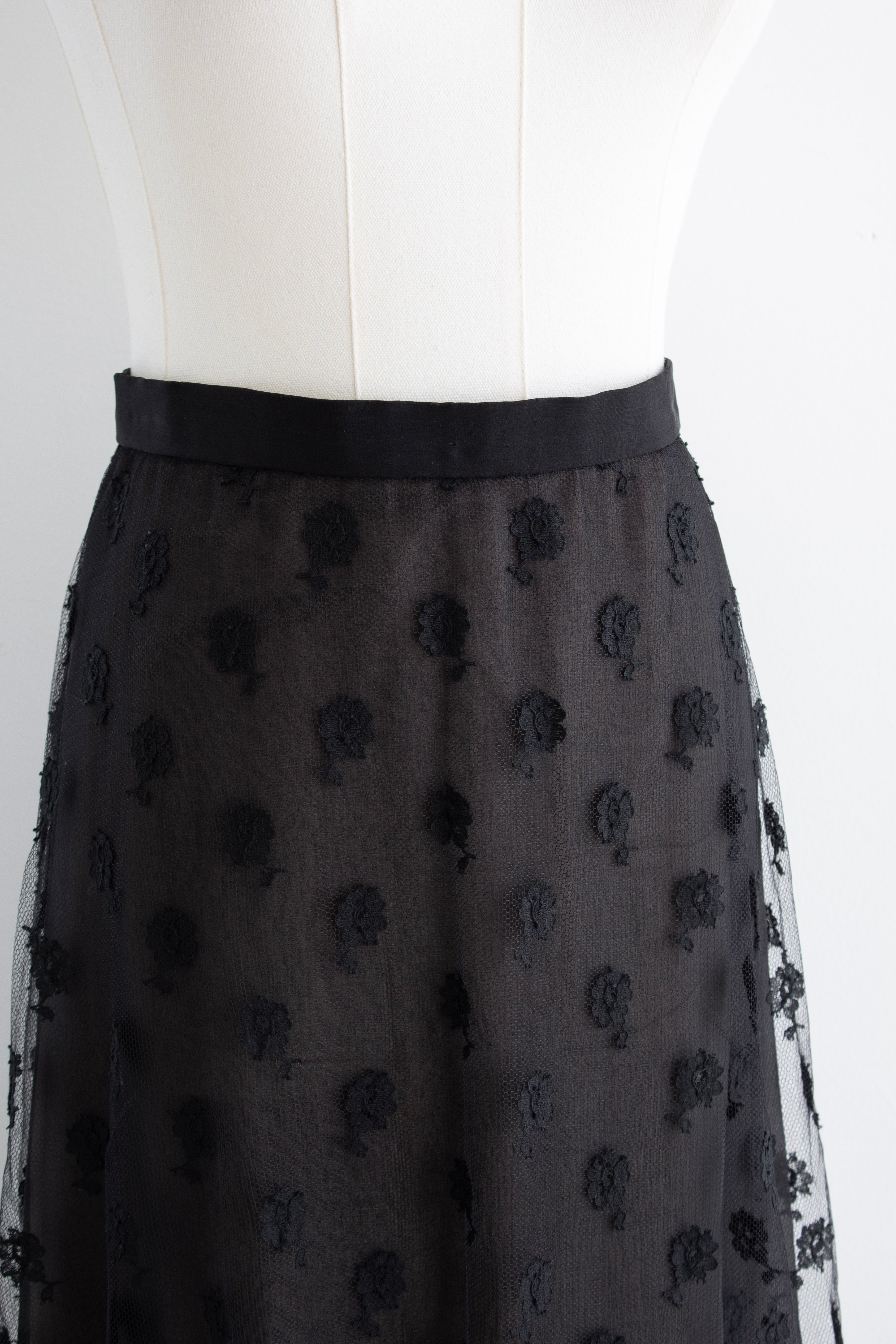 Chanel Vintage Fall/Winter 1995 Black Floral Lace 95A Midi Skirt