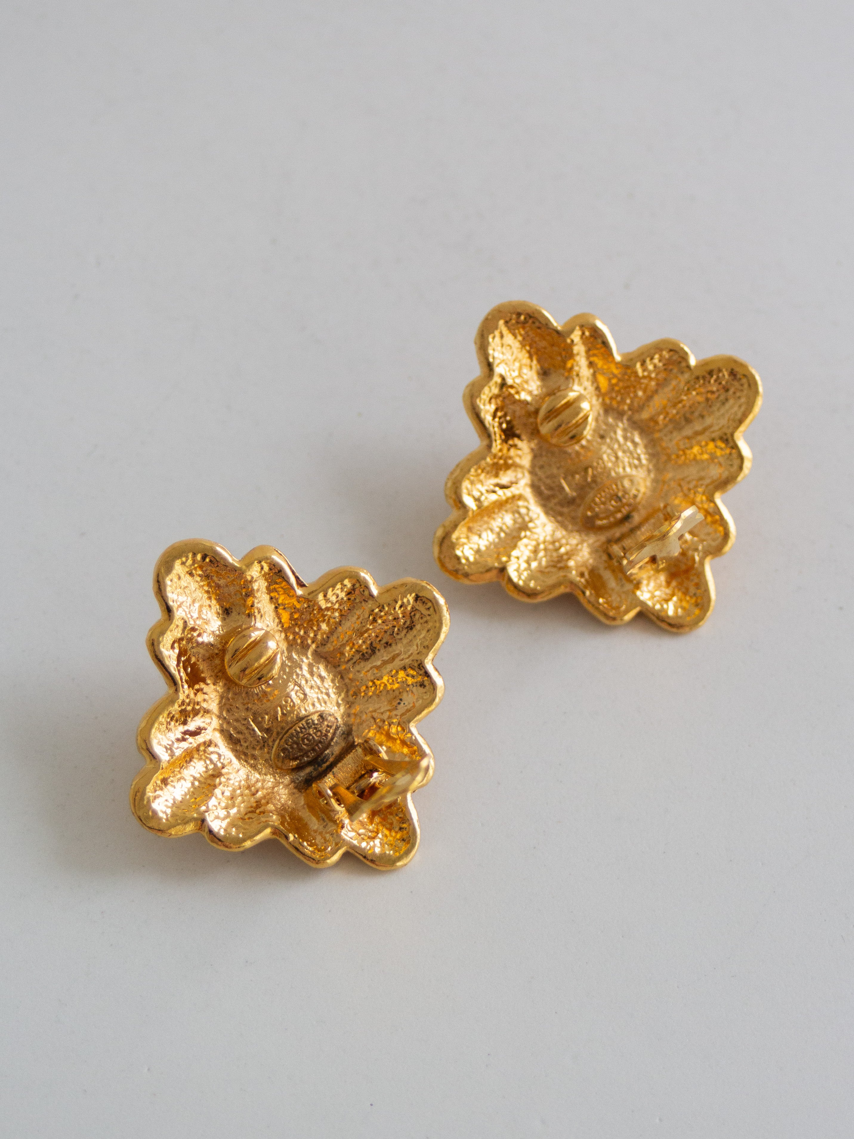 Chanel Vintage Fall 1991 Collection 26 Gold-Plated Faux Pearl Clip-On Earrings