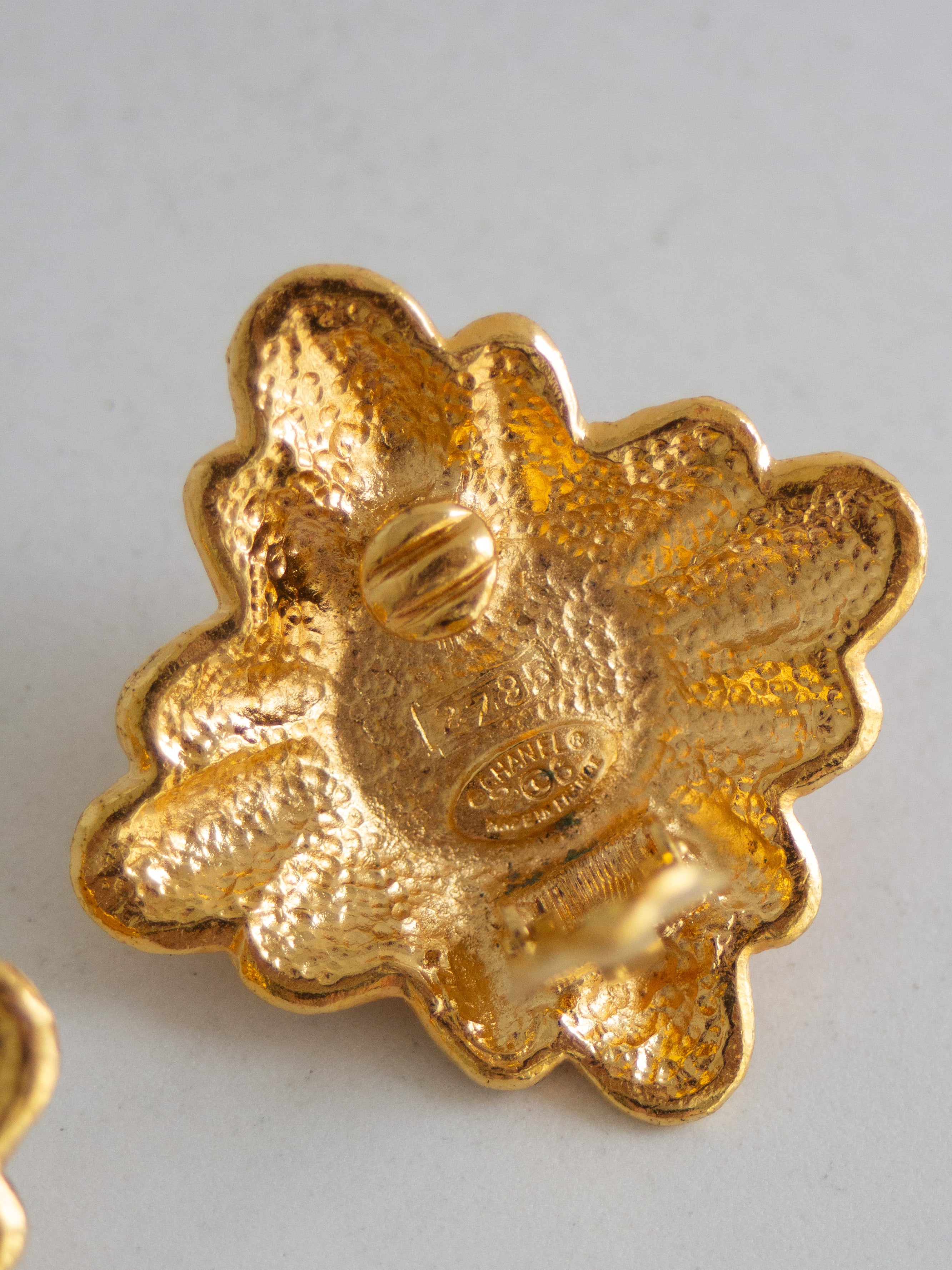 Chanel Vintage Fall 1991 Collection 26 Gold-Plated Faux Pearl Clip-On Earrings