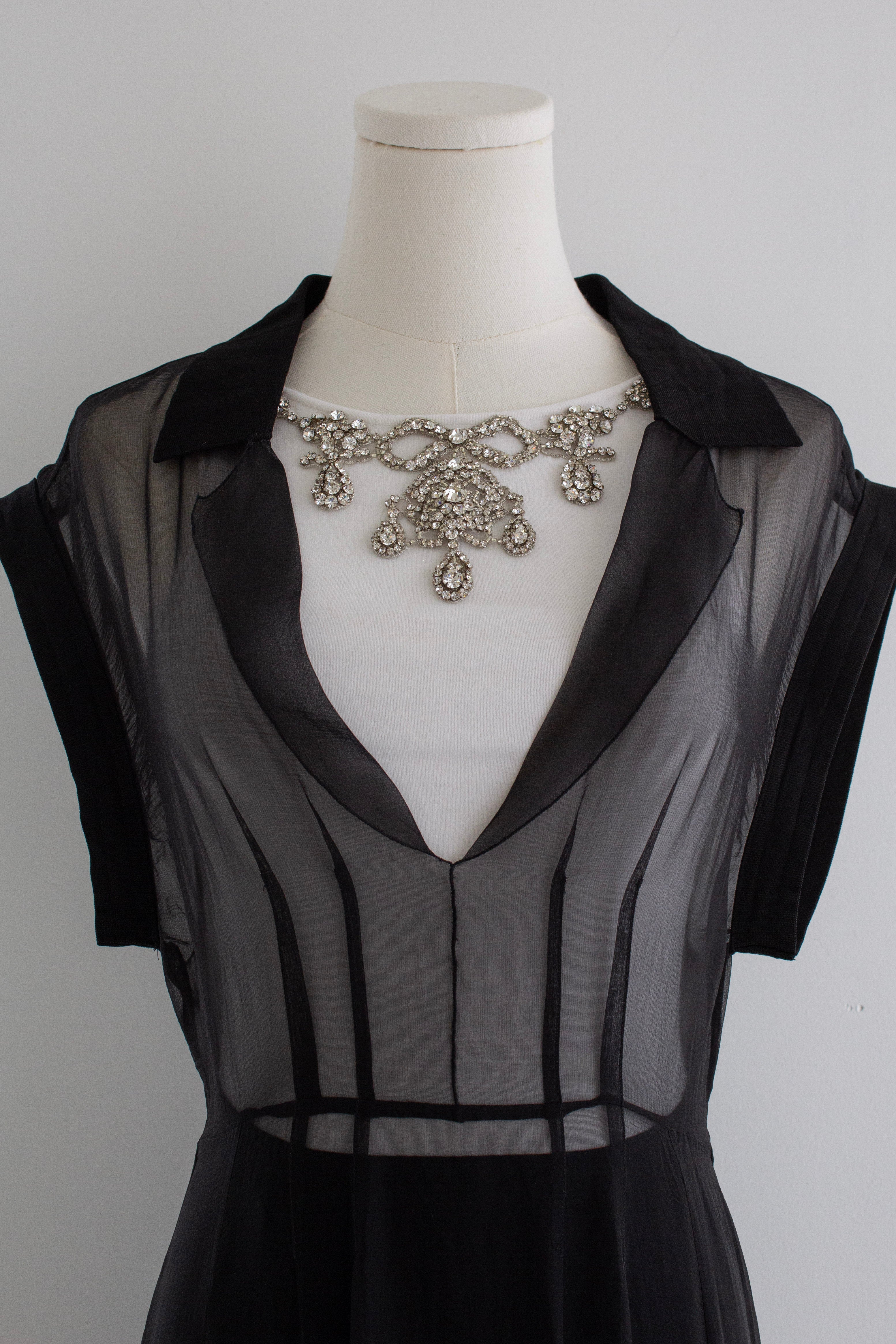 Chanel Pre-Fall 2006 Metiers D’Art Embellished Lesage Black White 06A Gown