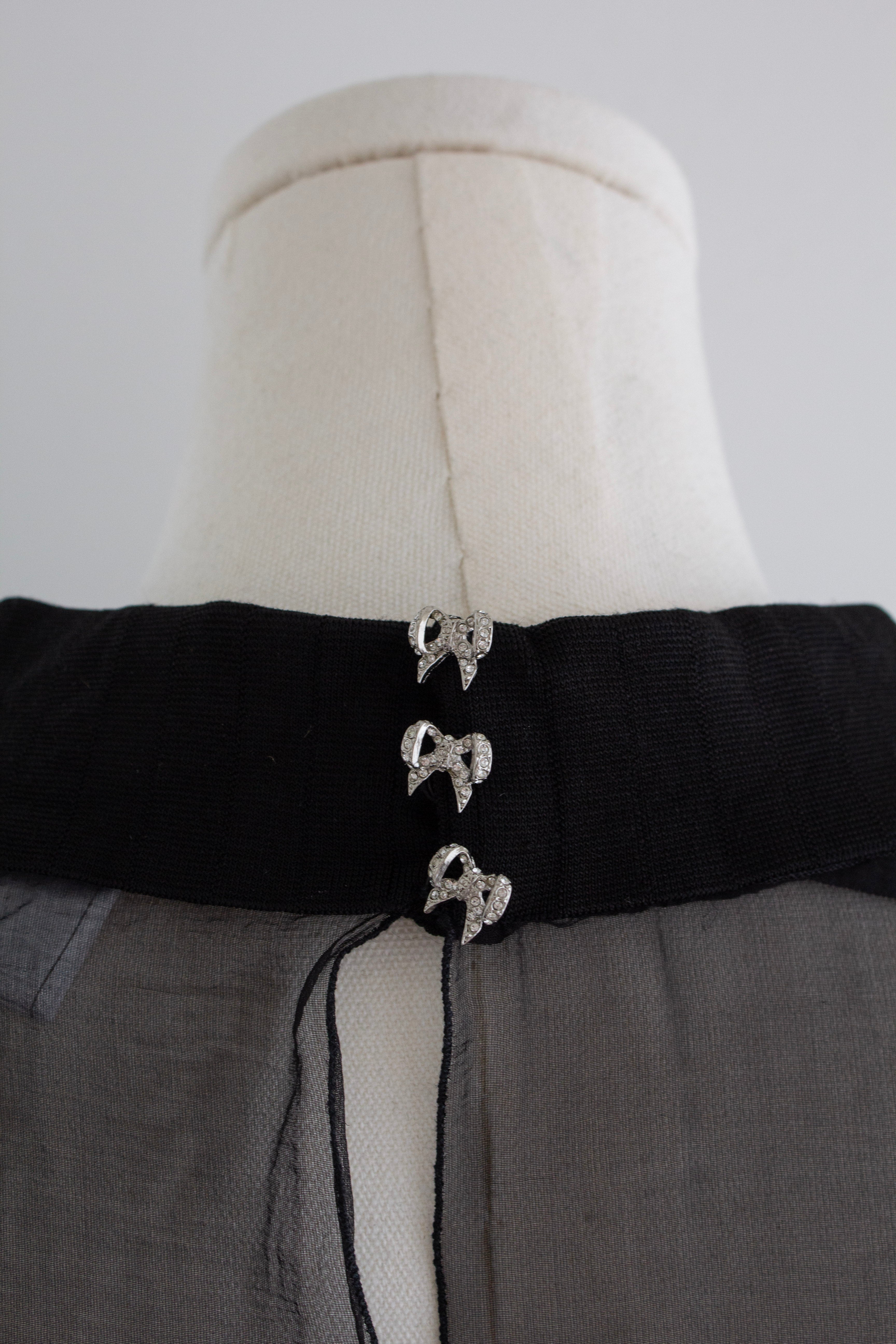 Chanel Pre-Fall 2006 Metiers D’Art Embellished Lesage Black White 06A Gown