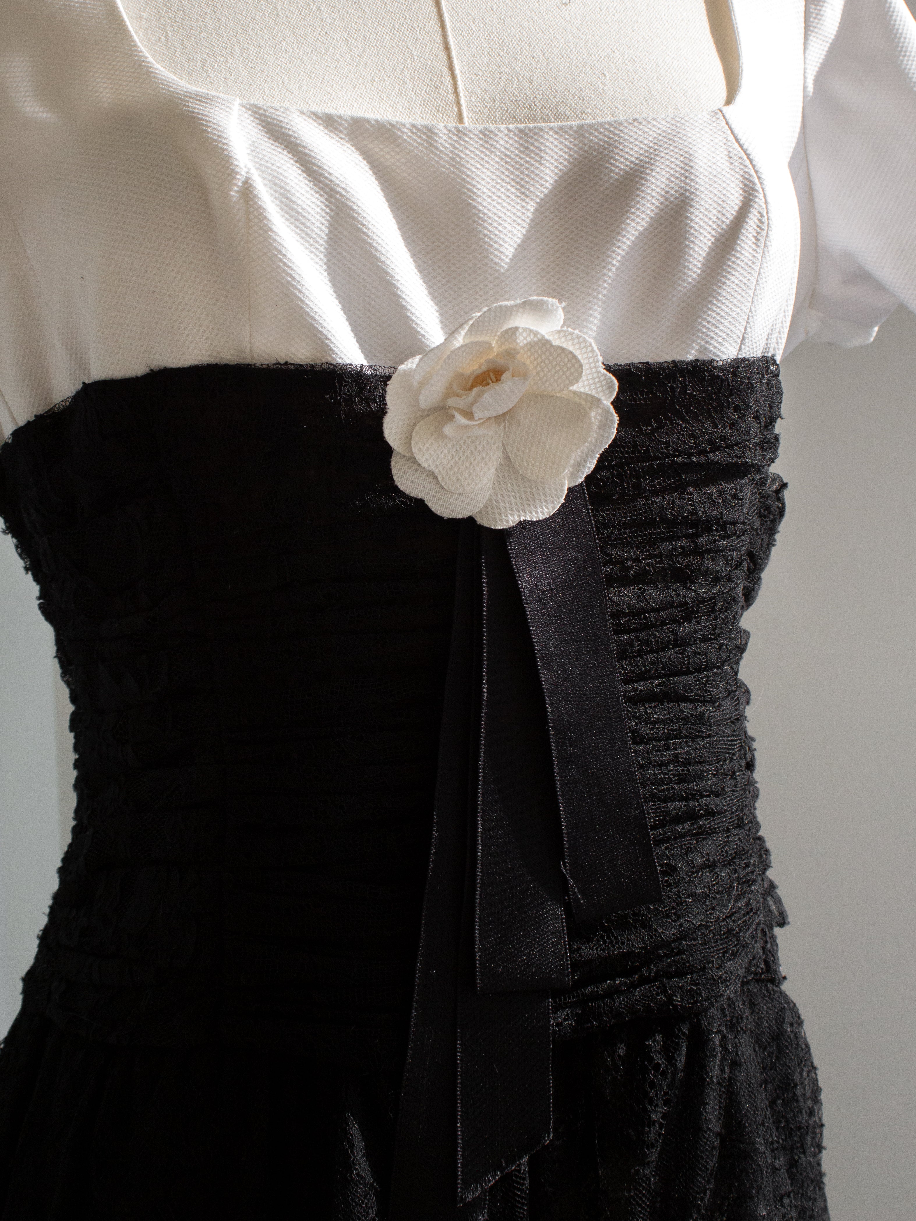 Chanel Vintage S/S 1988 White Black Lace Camellia Bow Dress Gown