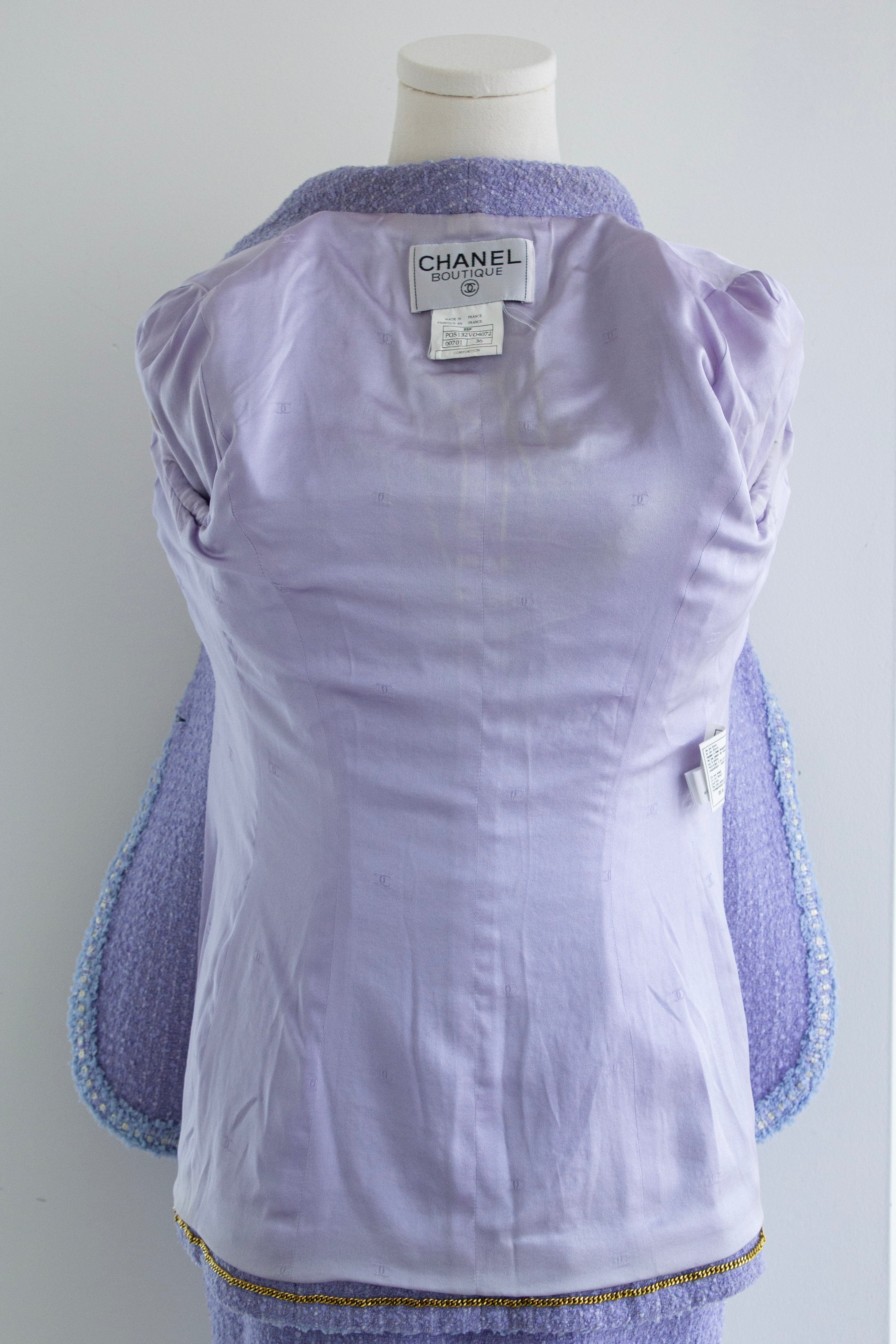 Chanel Vintage S/S 1995 Barbie CC Periwinkle Lavender Tweed 95P Jacket Skirt Suit