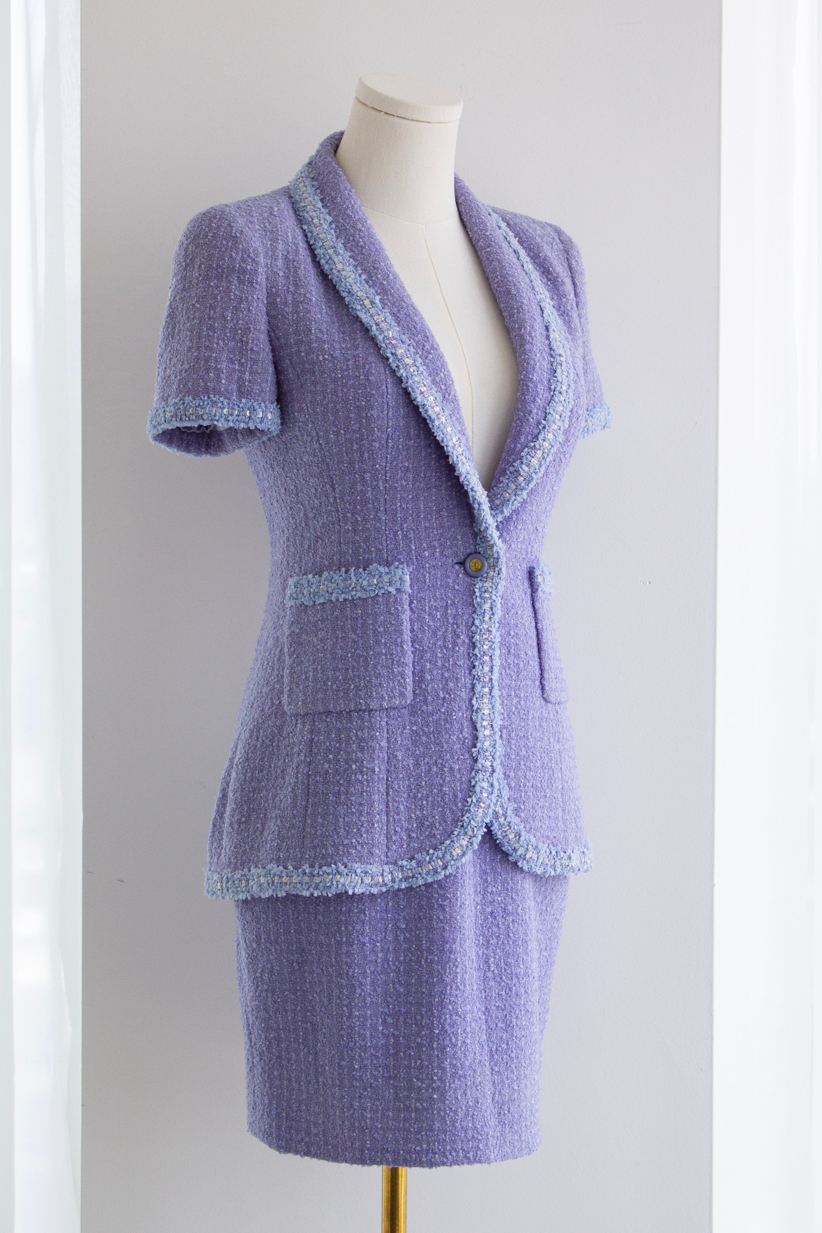 Chanel Vintage S/S 1995 Barbie CC Periwinkle Lavender Tweed 95P Jacket Skirt Suit