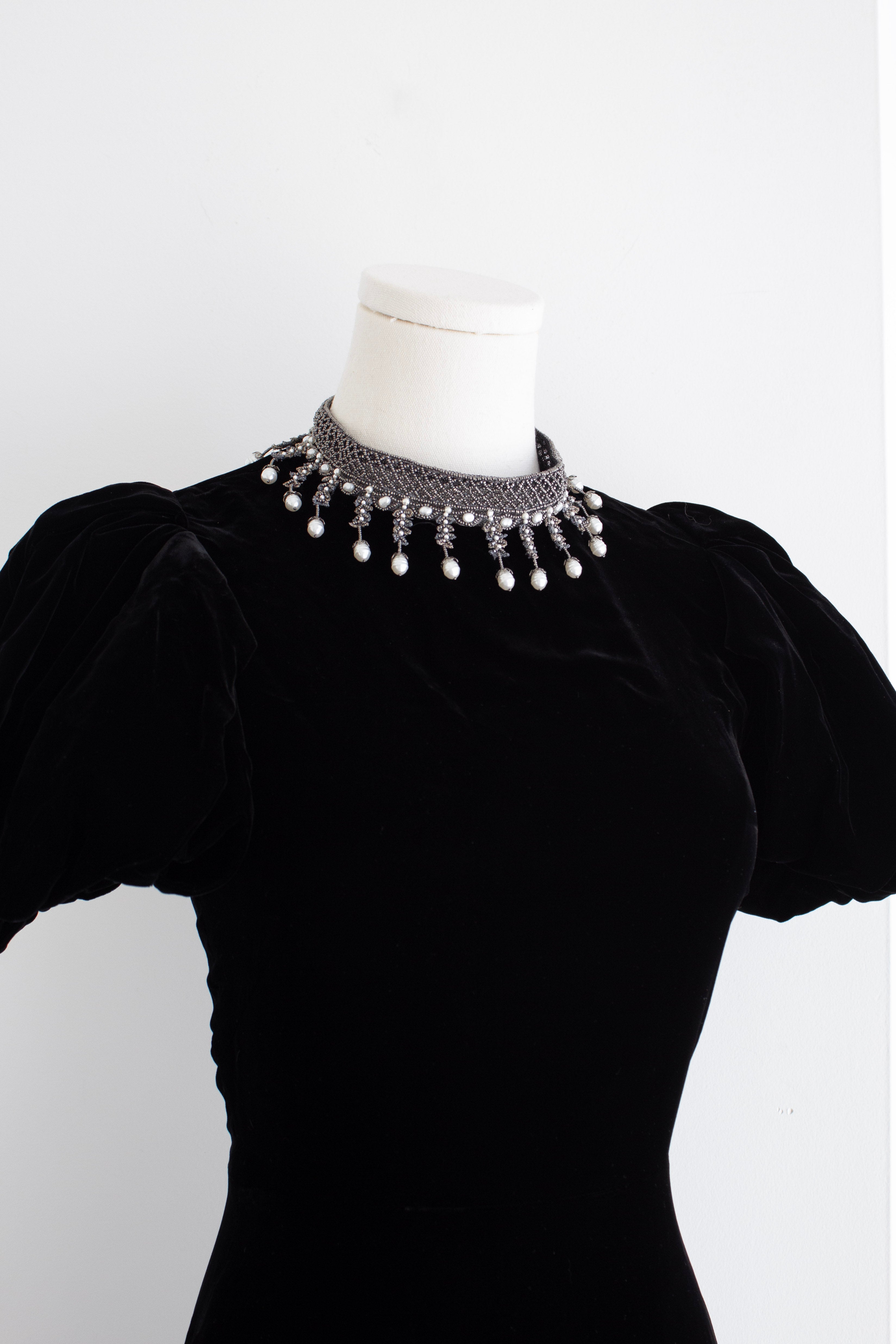 Christian Dior Cruise 2025 Scotland Embellished-Collar Velvet Gown