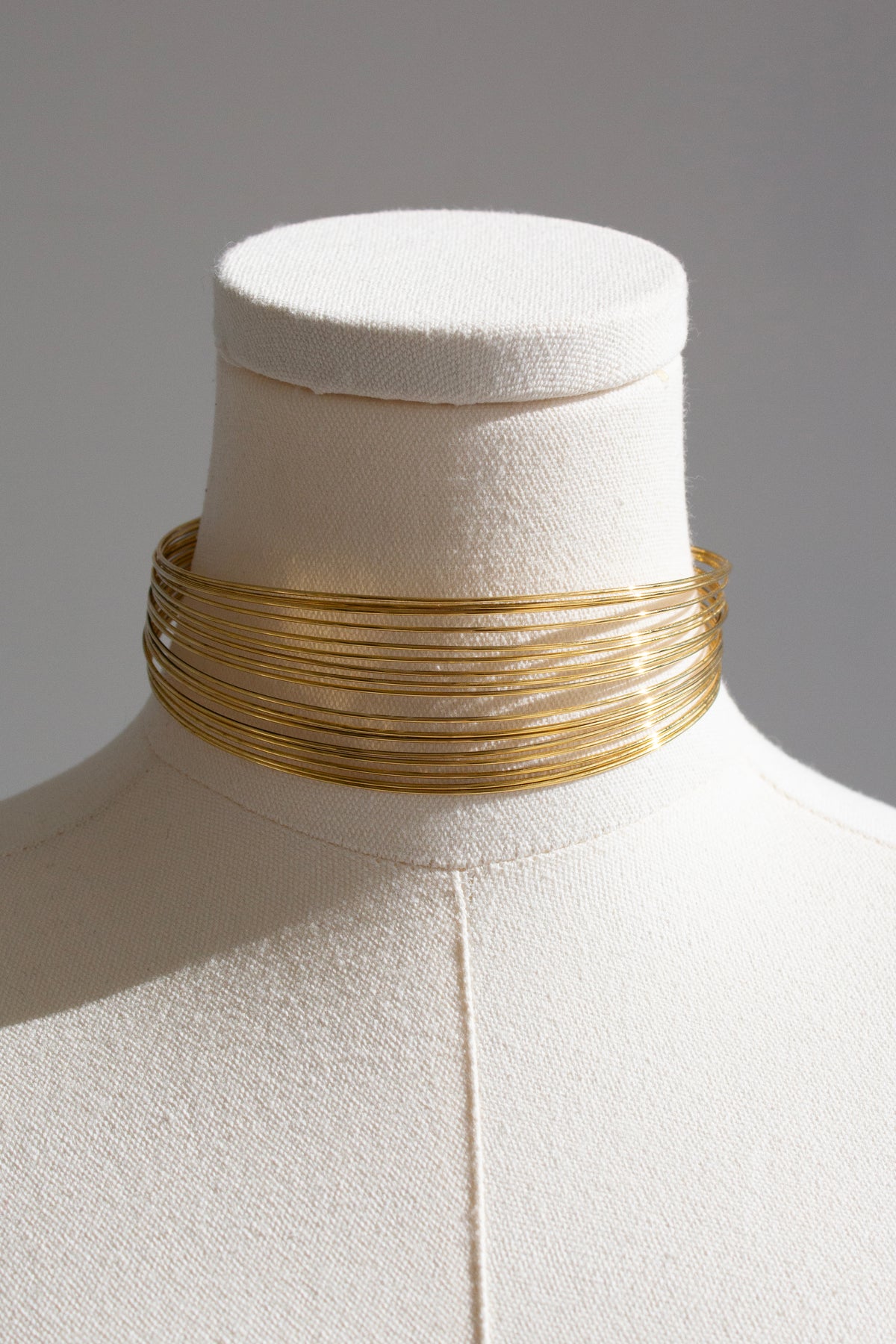 Christian Dior 1999 J’Adore Gold Metal Wire Choker Necklace