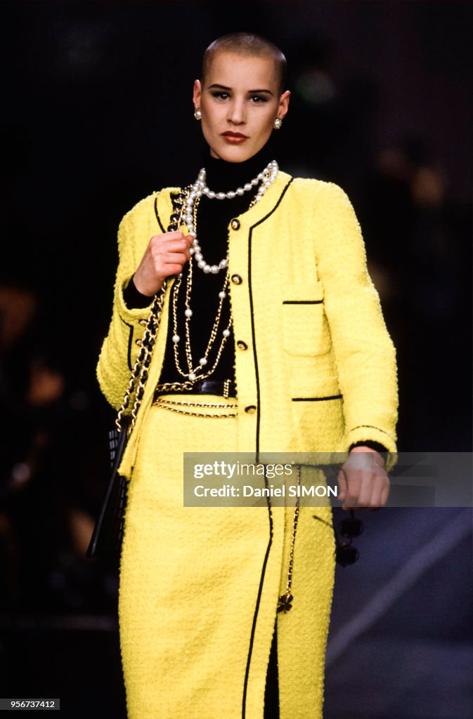 Chanel Vintage F/W 1993 Yellow Black Velvet CC 93A Tweed Jacket Skirt Suit