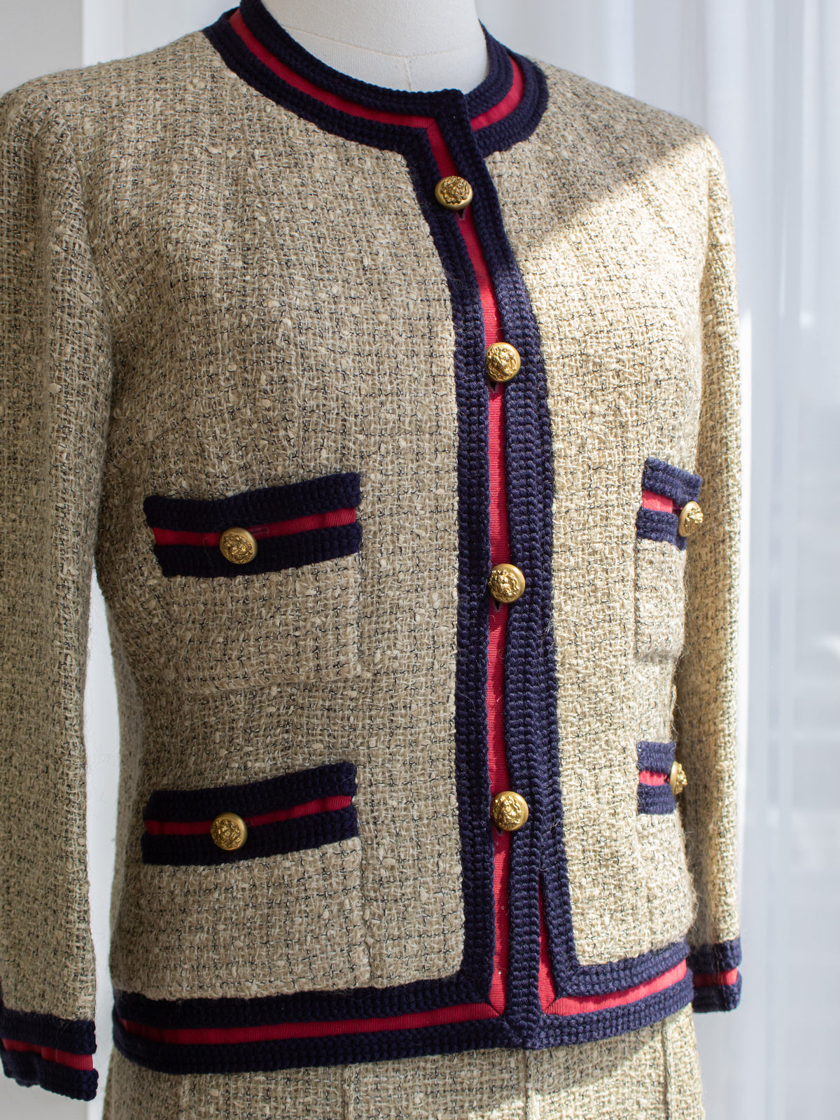 Chanel Haute Couture 1961 Coco Beige Red Blue Tweed Jacket Skirt Suit