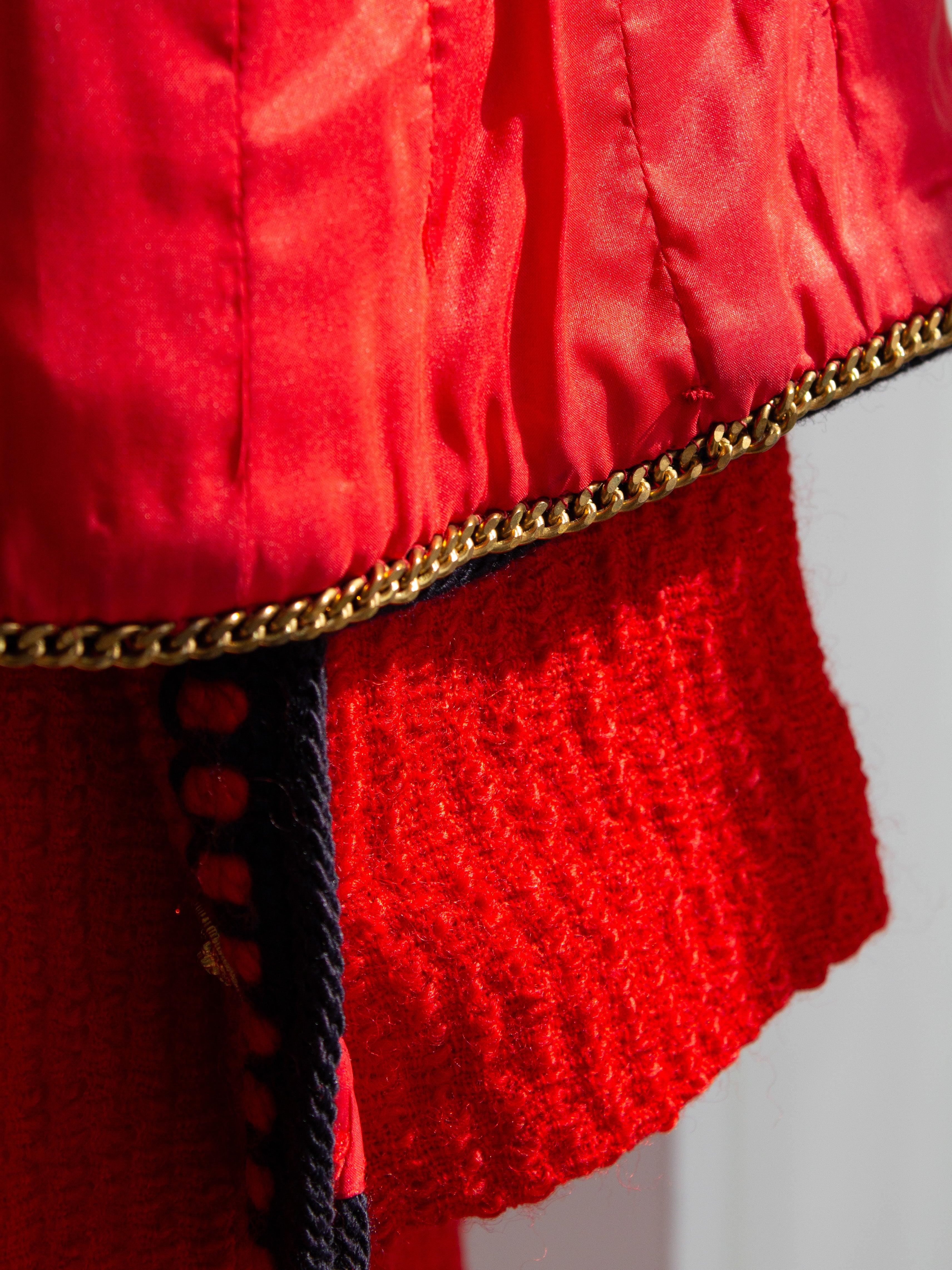 Chanel Vintage 1981 Parisian Red Gold Lion Tweed Jacket Skirt Suit