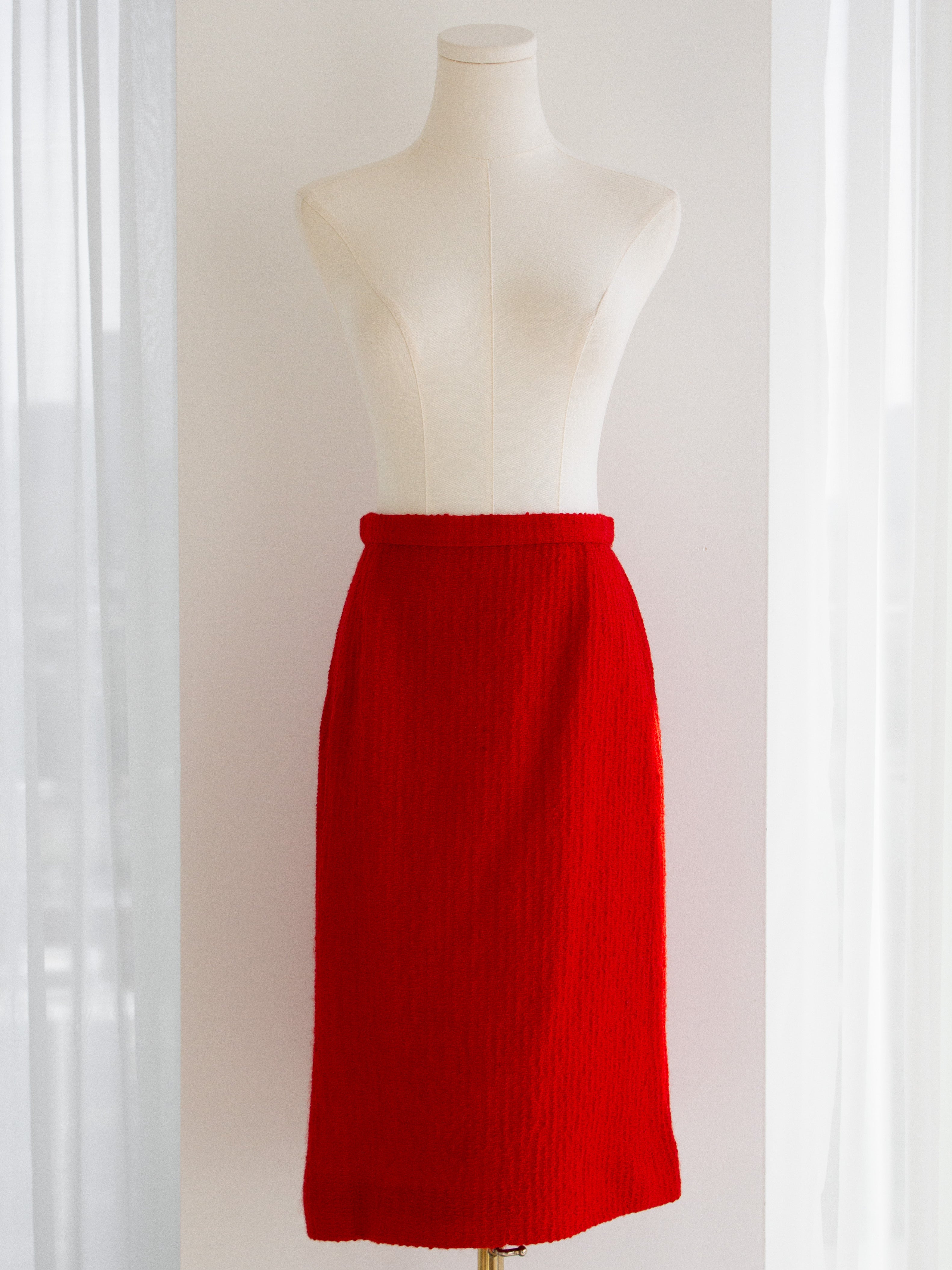 Chanel Vintage 1981 Parisian Red Gold Lion Tweed Jacket Skirt Suit