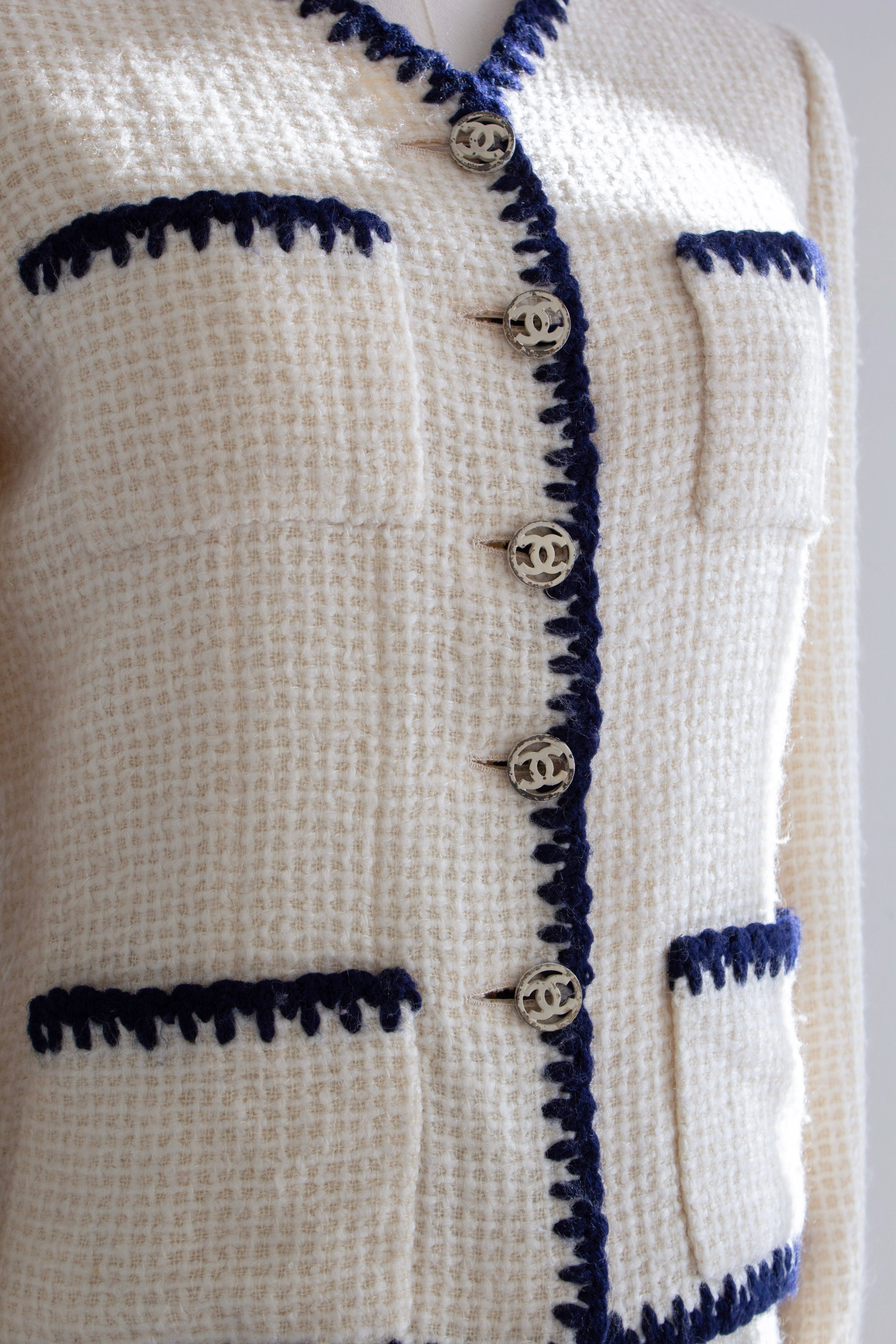Chanel Vintage Haute Couture 1970s Blue Jasmine White Navy Tweed Jacket Suit