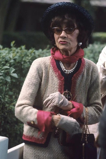 Chanel 1964 Haute Couture Coco Gabrielle Ecru Tweed Gold Lion Jacket