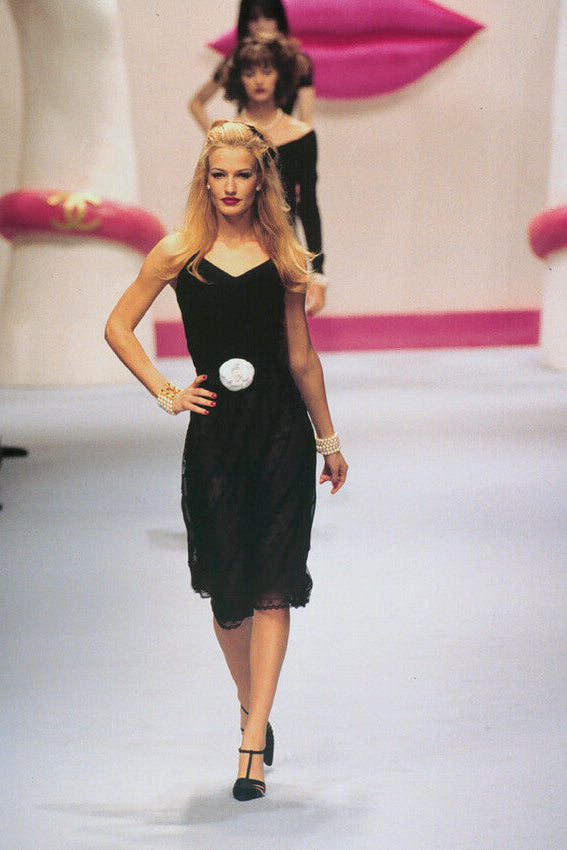 Chanel Vintage Fall/Winter 1995 Black Floral Lace 95A Midi Skirt