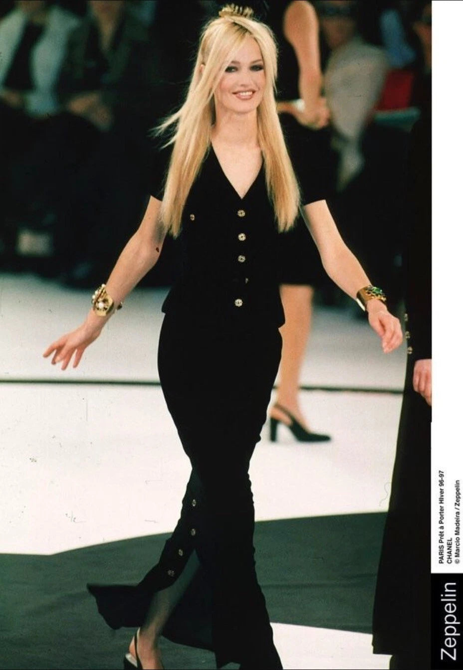 Chanel Vintage F/W1996 Runway Black Velvet LBJ Gold Gripoix Jeweled 96A Jacket