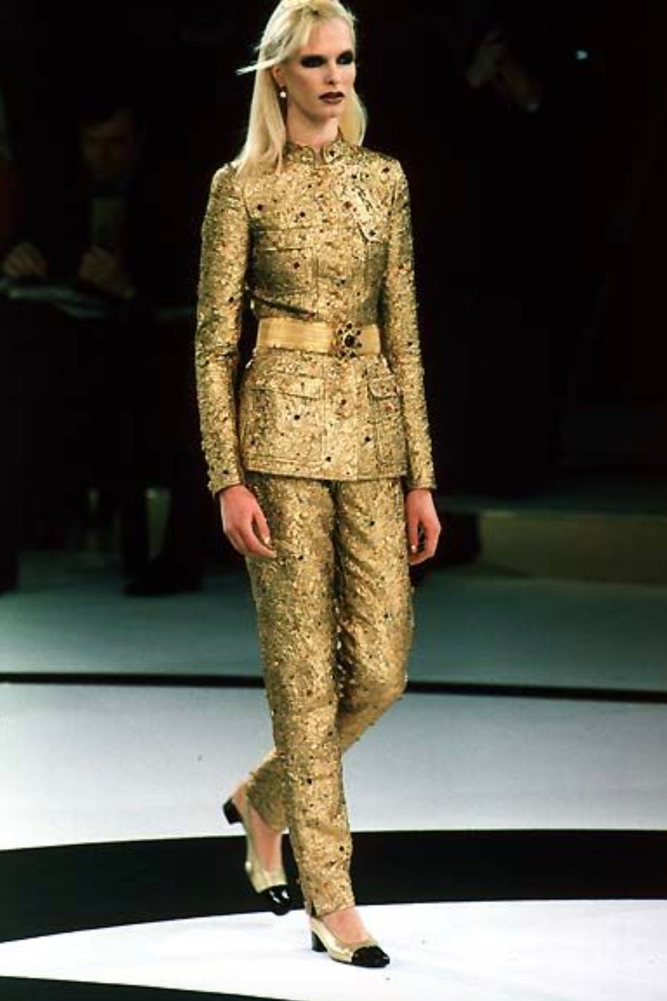 Chanel Vintage F/W 1996 Gold Brocade Mughal Jeweled Gripoix 96A Jacket