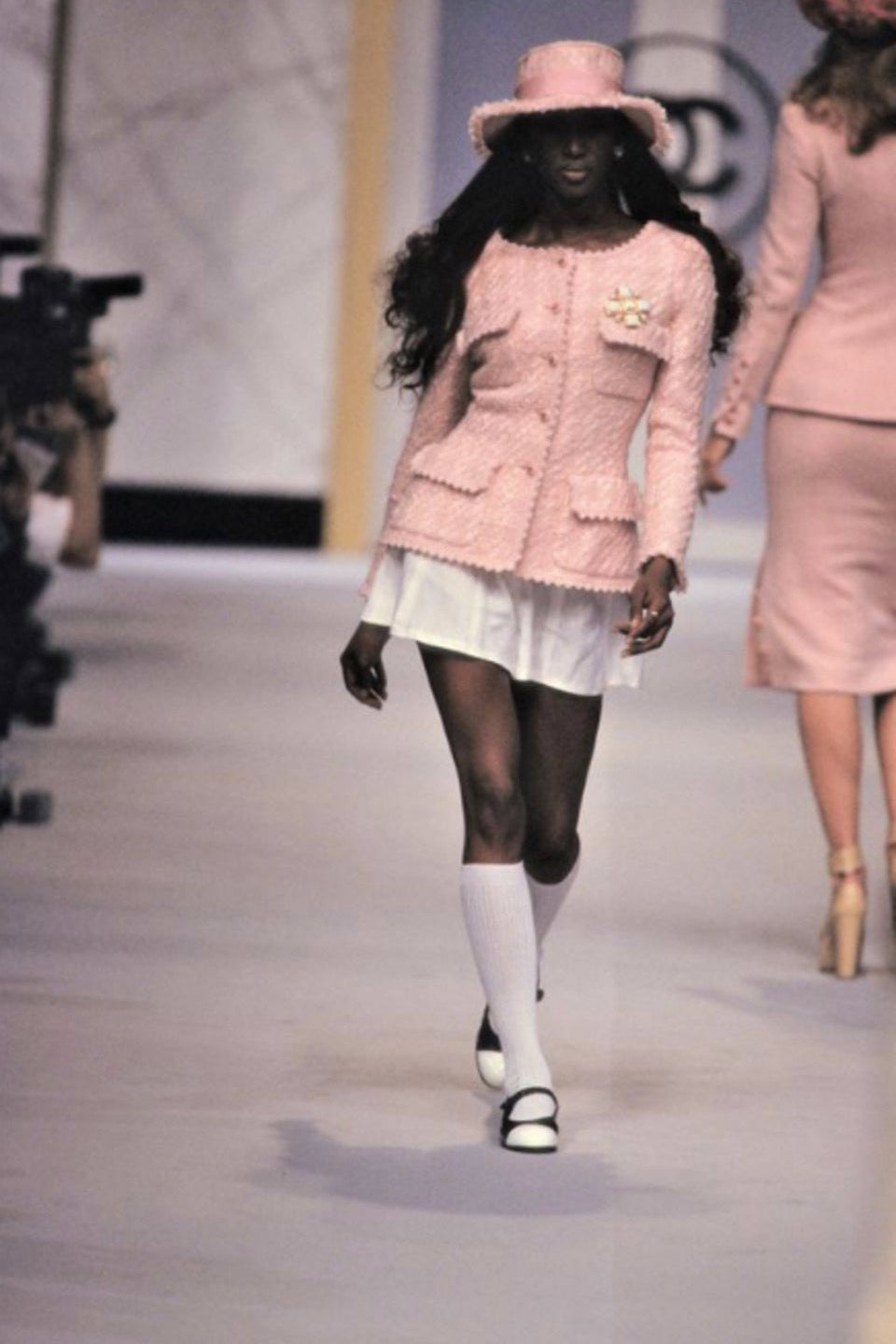 Chanel S/S 1993 Runway Pink Fantasy Tweed Scalloped 93P Jacket